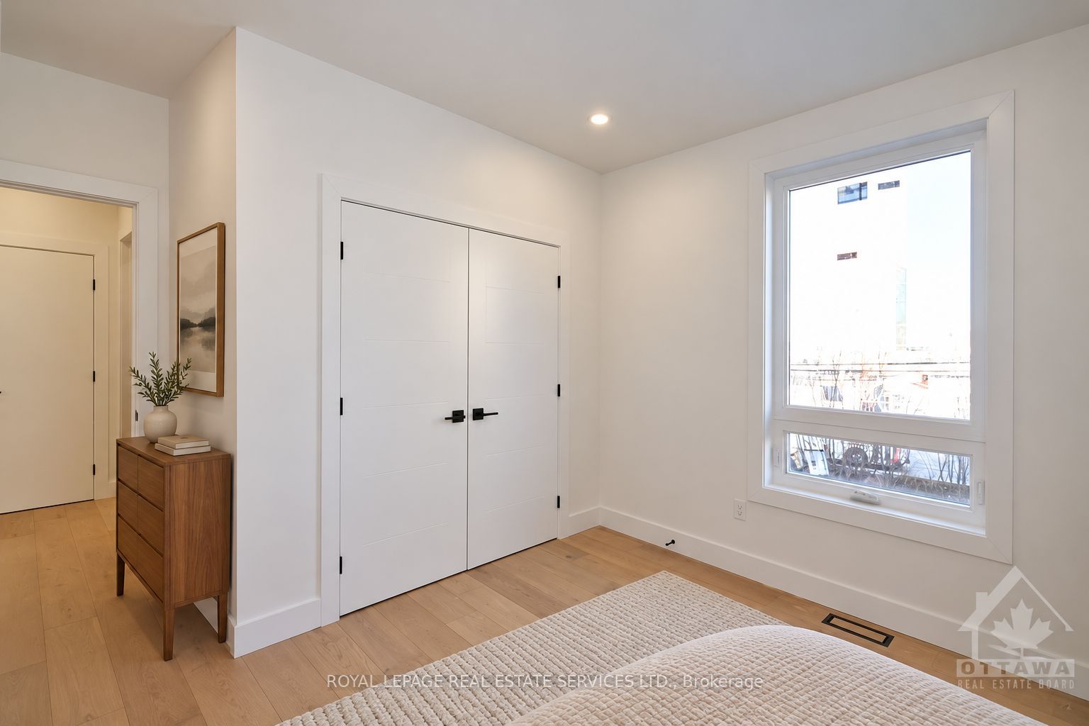 4b Huron Avenue N Property Photo 20