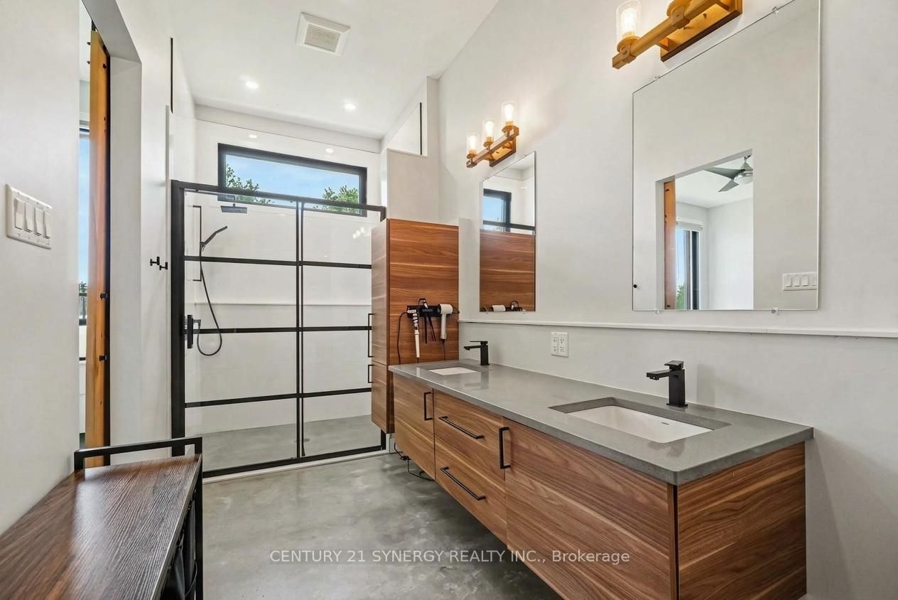 54 Adam Street Property Photo 17