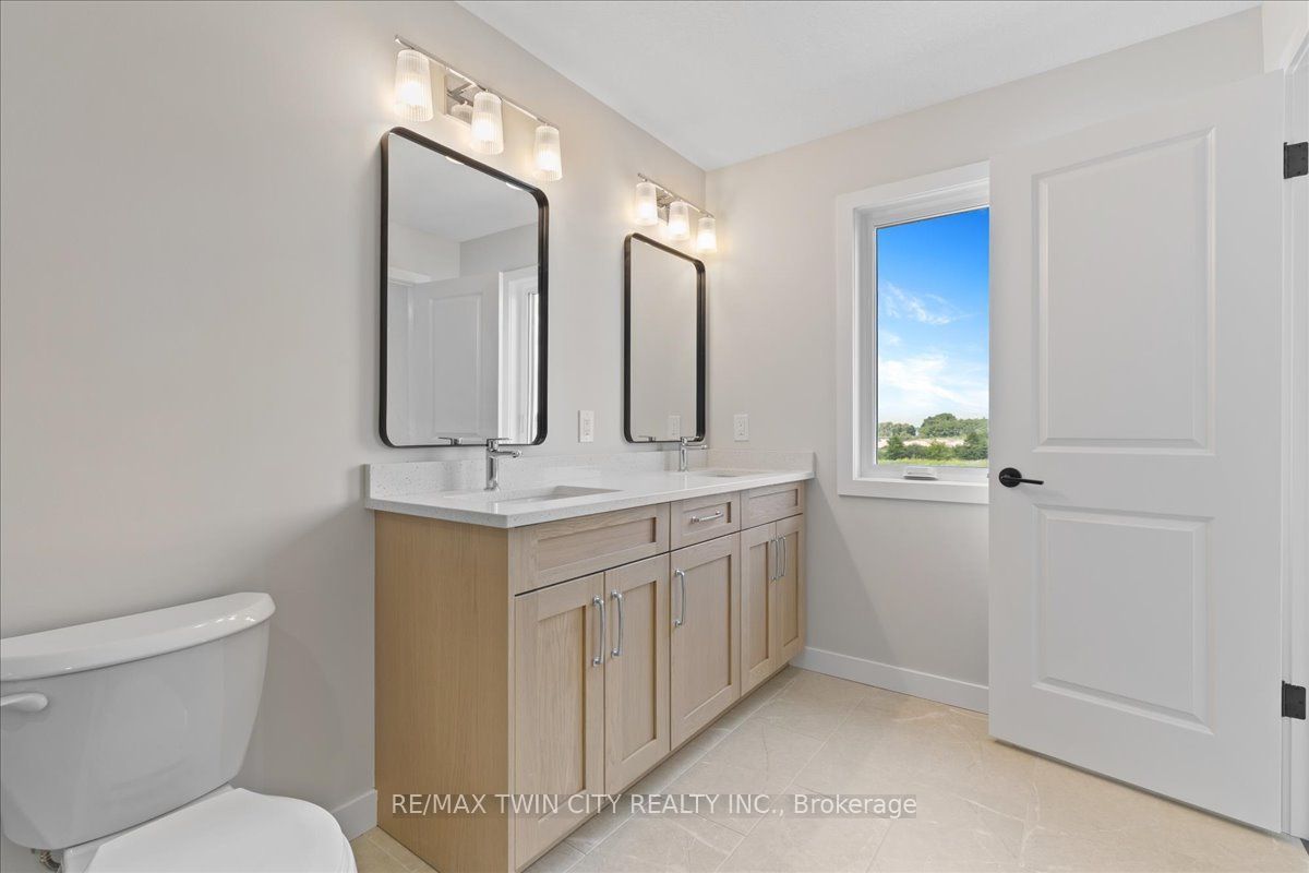 98 Kenton Street Property Photo 33