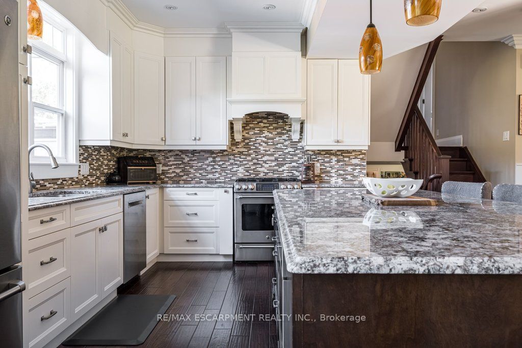 381 Woodworth Court Property Photo 14