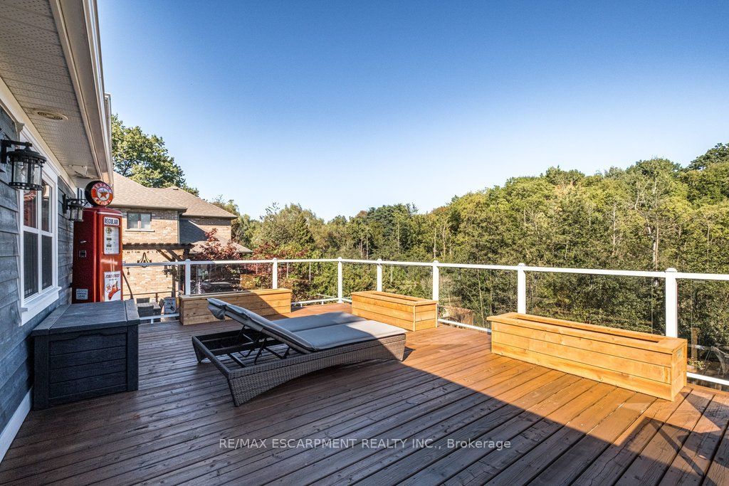 381 Woodworth Court Property Photo 24