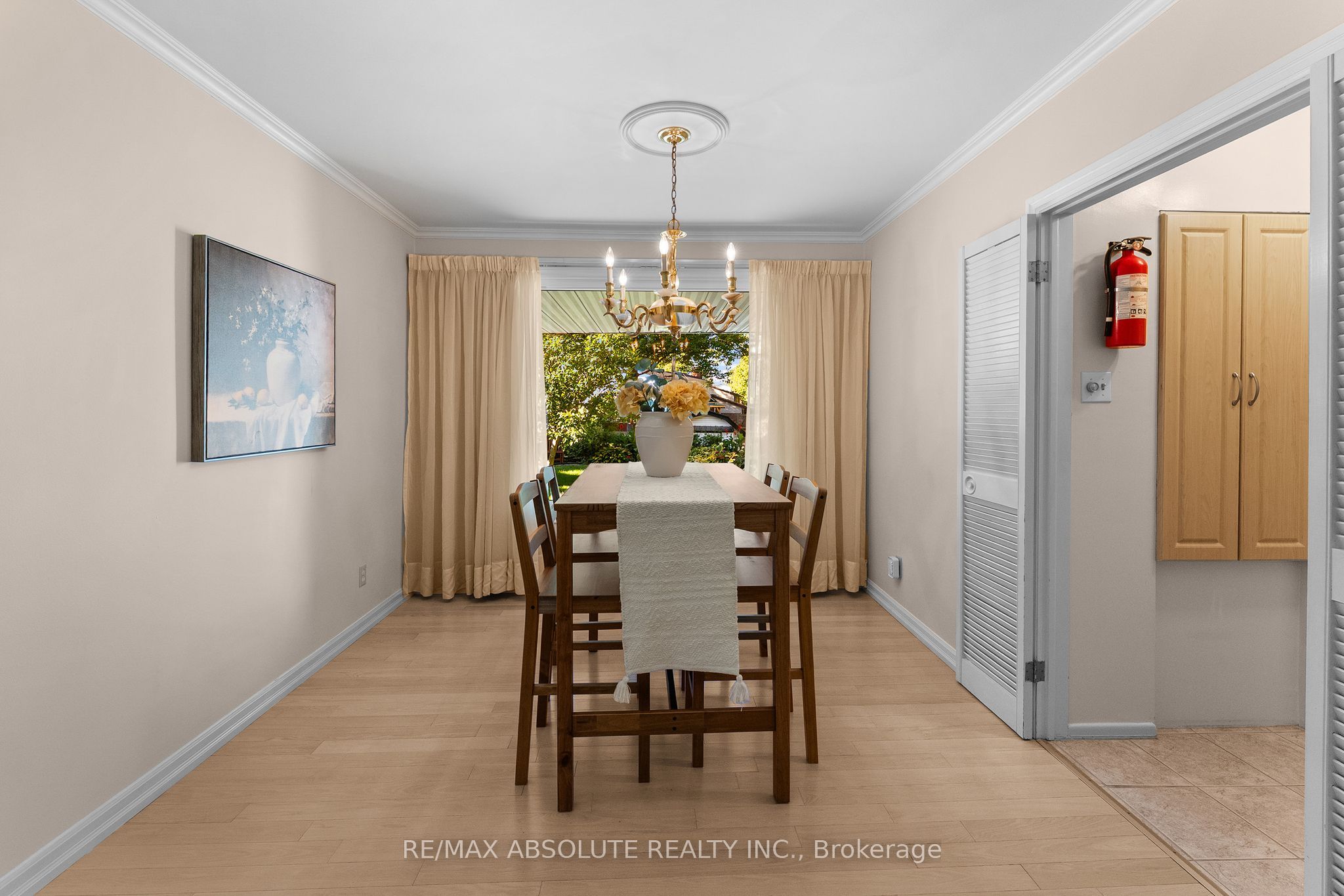 154 Ottawa Street Property Photo 8