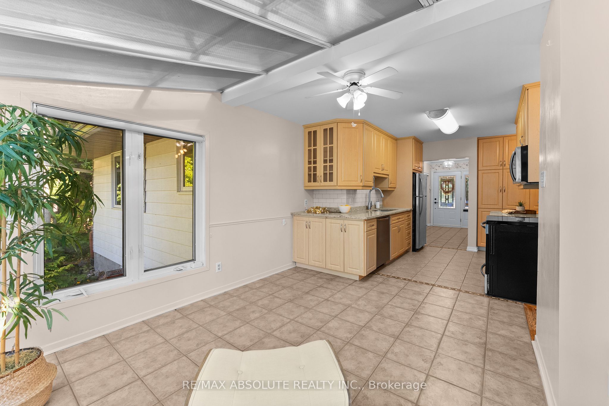 154 Ottawa Street Property Photo 11