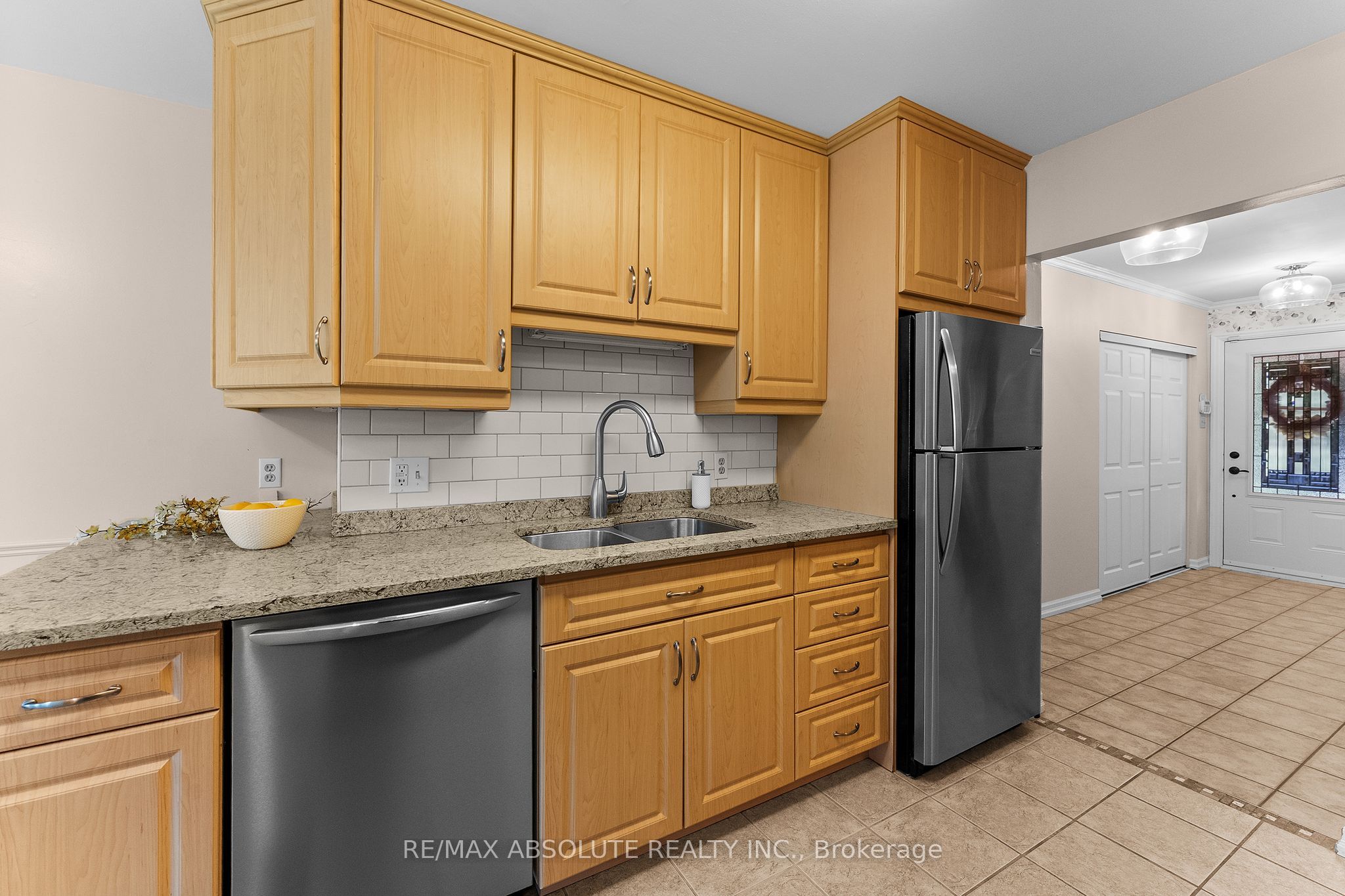 154 Ottawa Street Property Photo 14