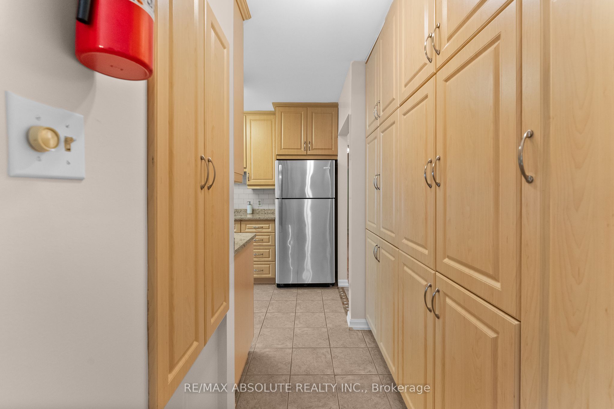 154 Ottawa Street Property Photo 17