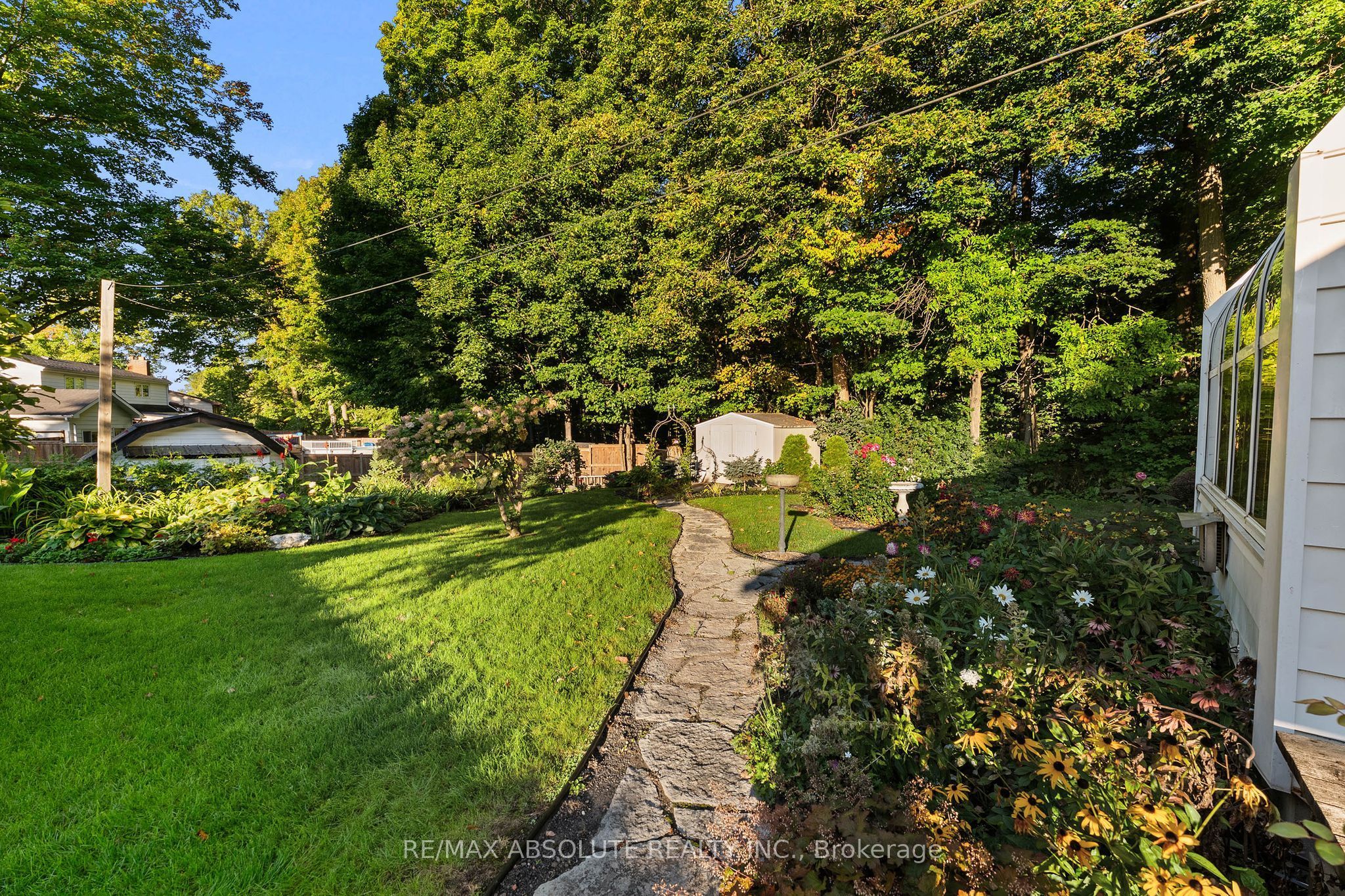 154 Ottawa Street Property Photo 38