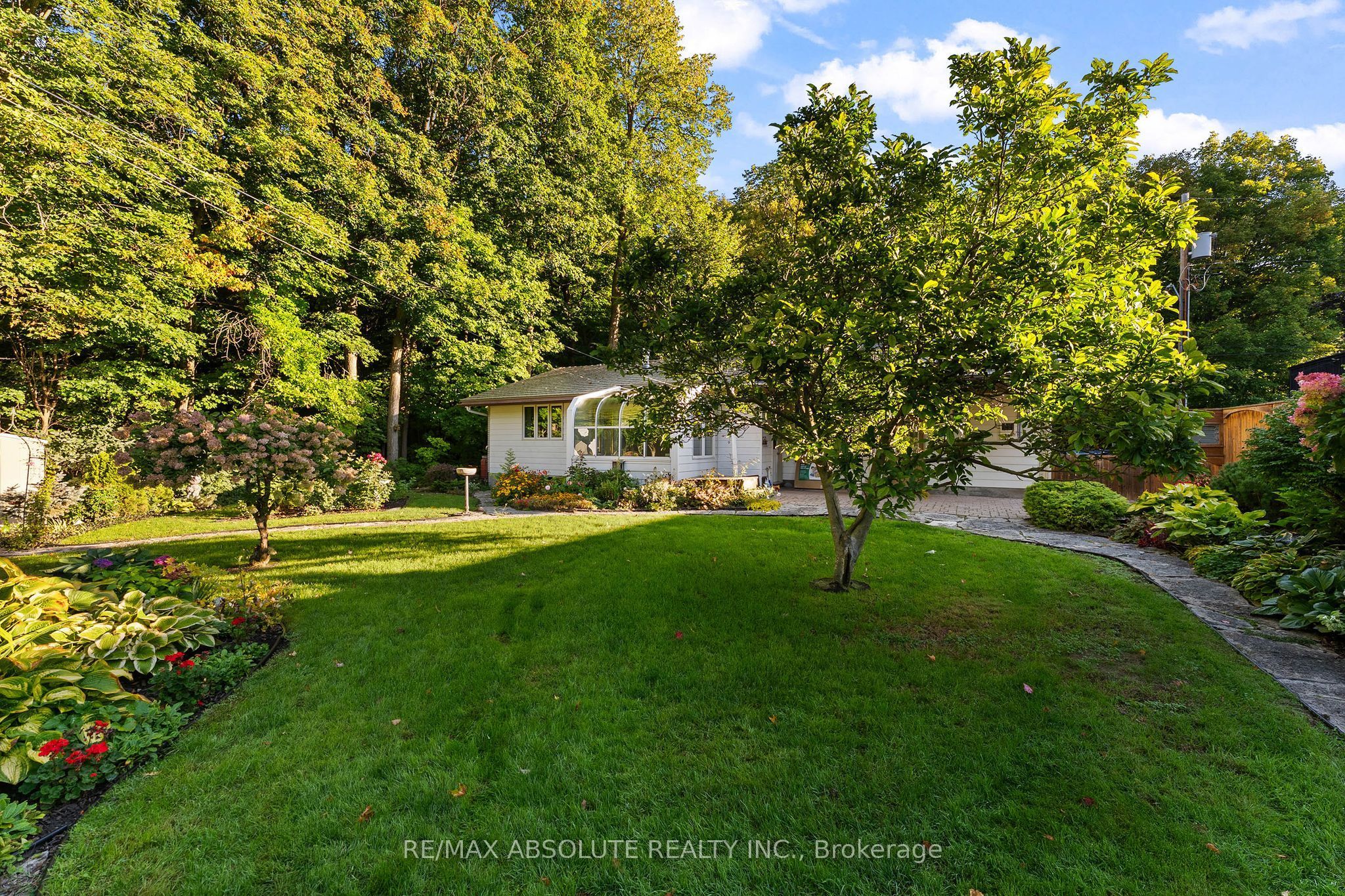 154 Ottawa Street Property Photo 39