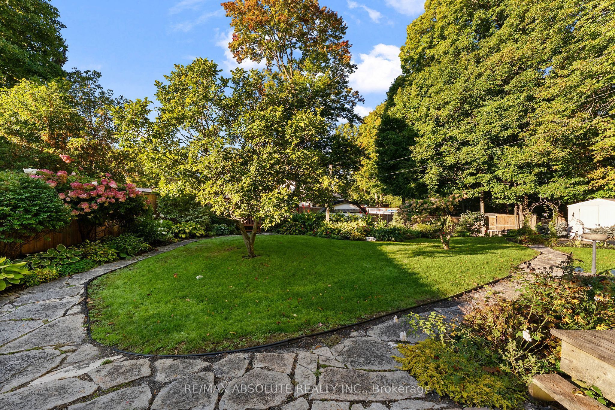 154 Ottawa Street Property Photo 40