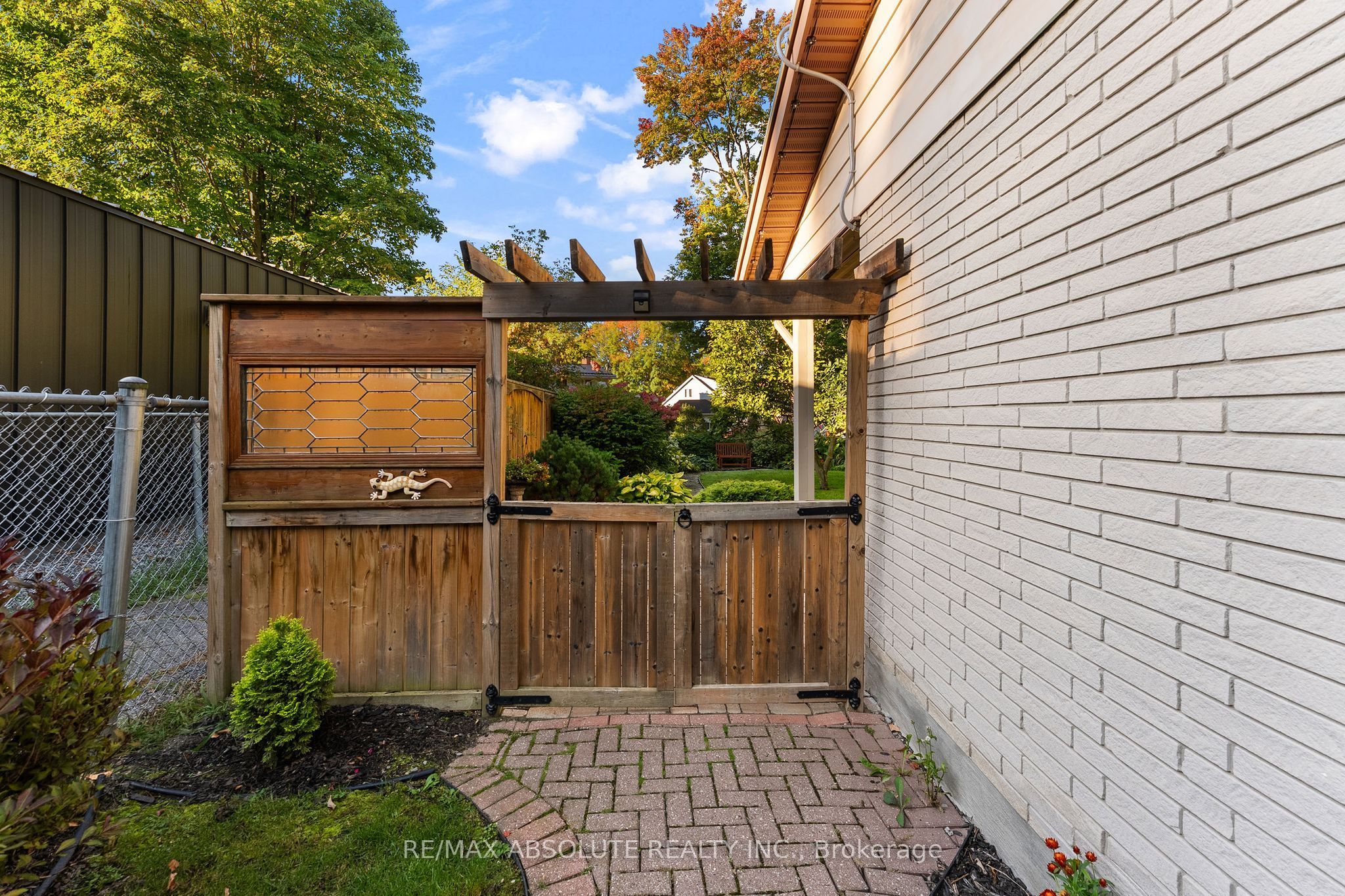 154 Ottawa Street Property Photo 45