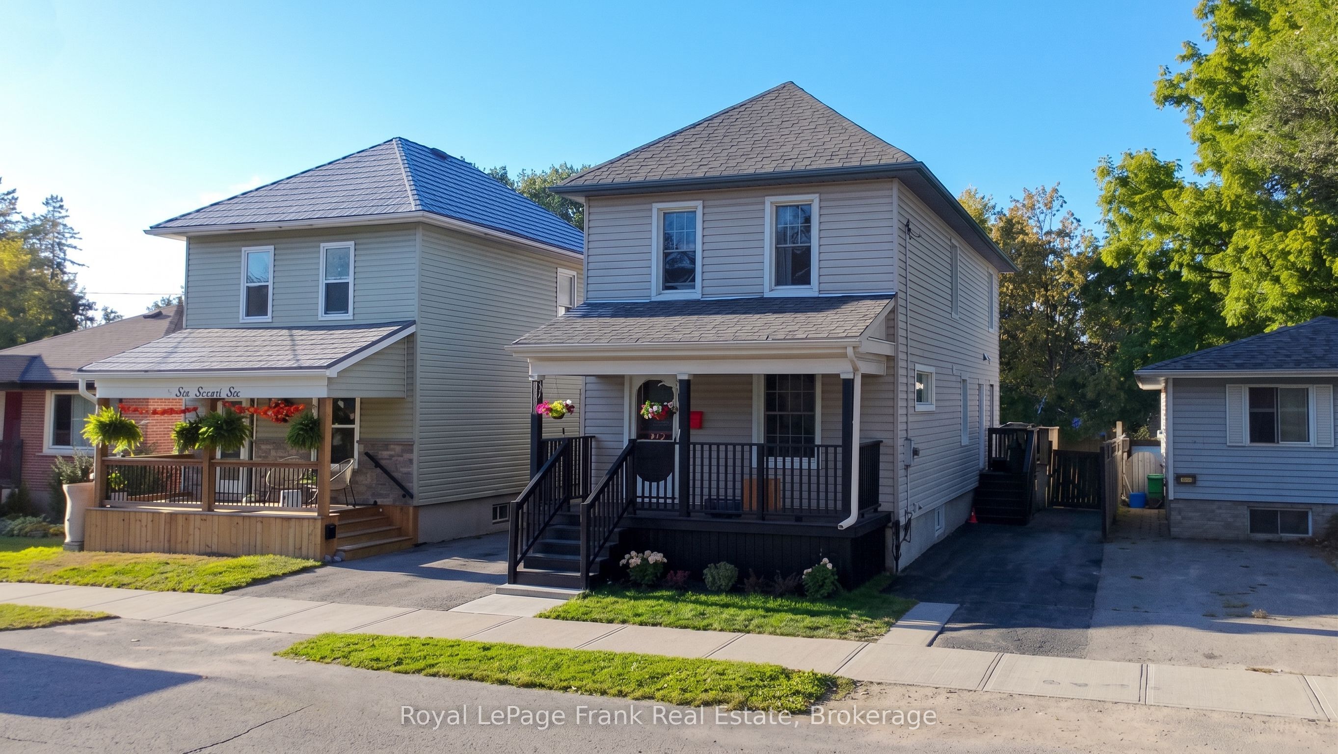 672 Romaine Street Property Photo 1