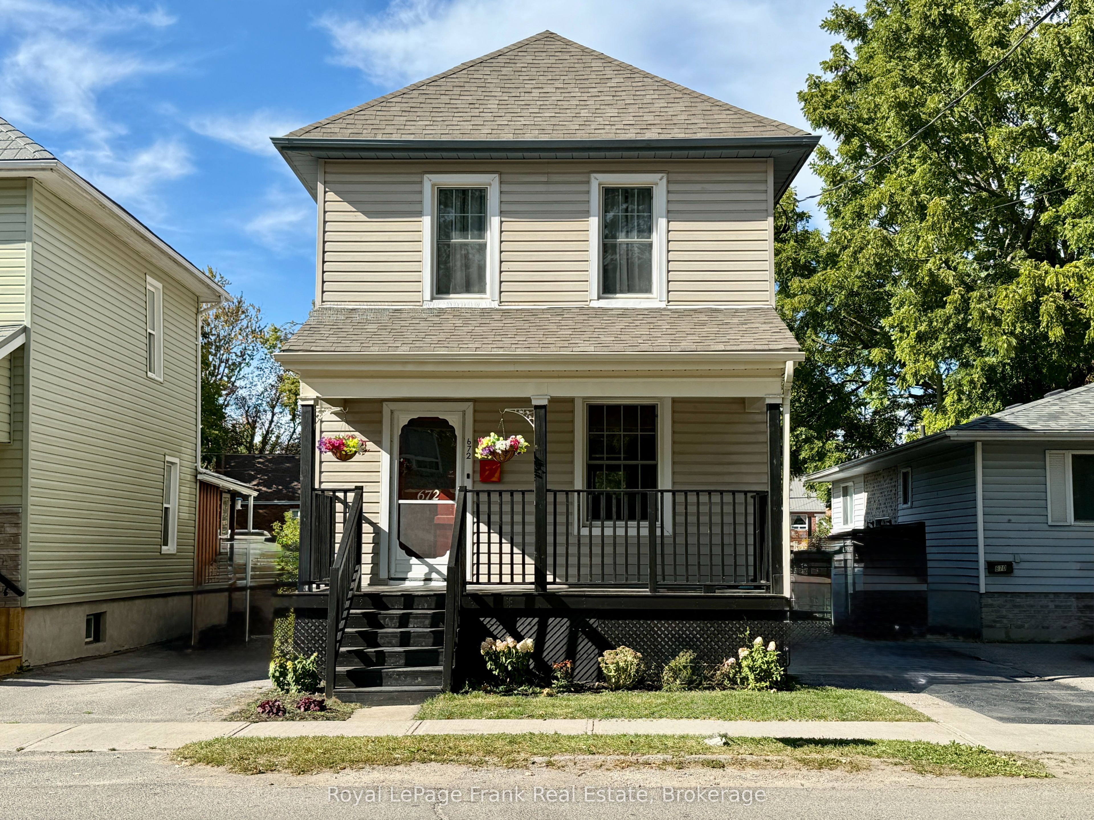 672 Romaine Street Property Photo 1