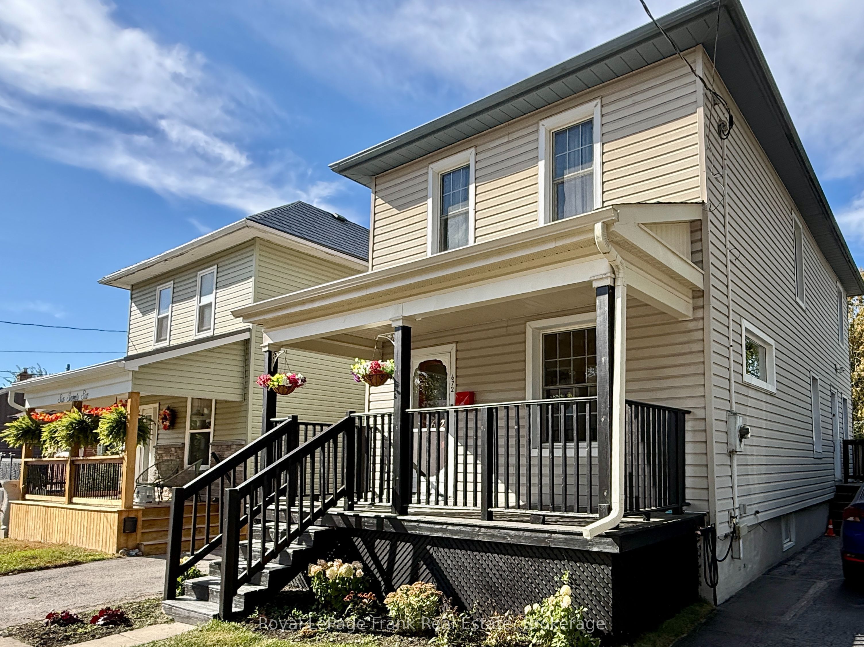 672 Romaine Street Property Photo 2