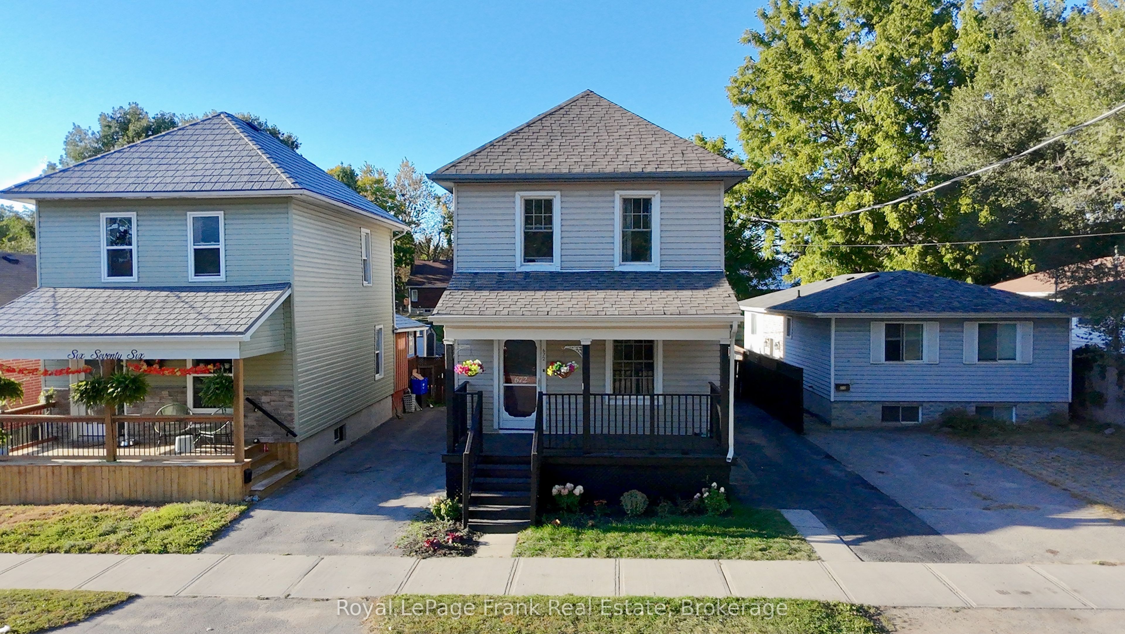 672 Romaine Street Property Photo 3
