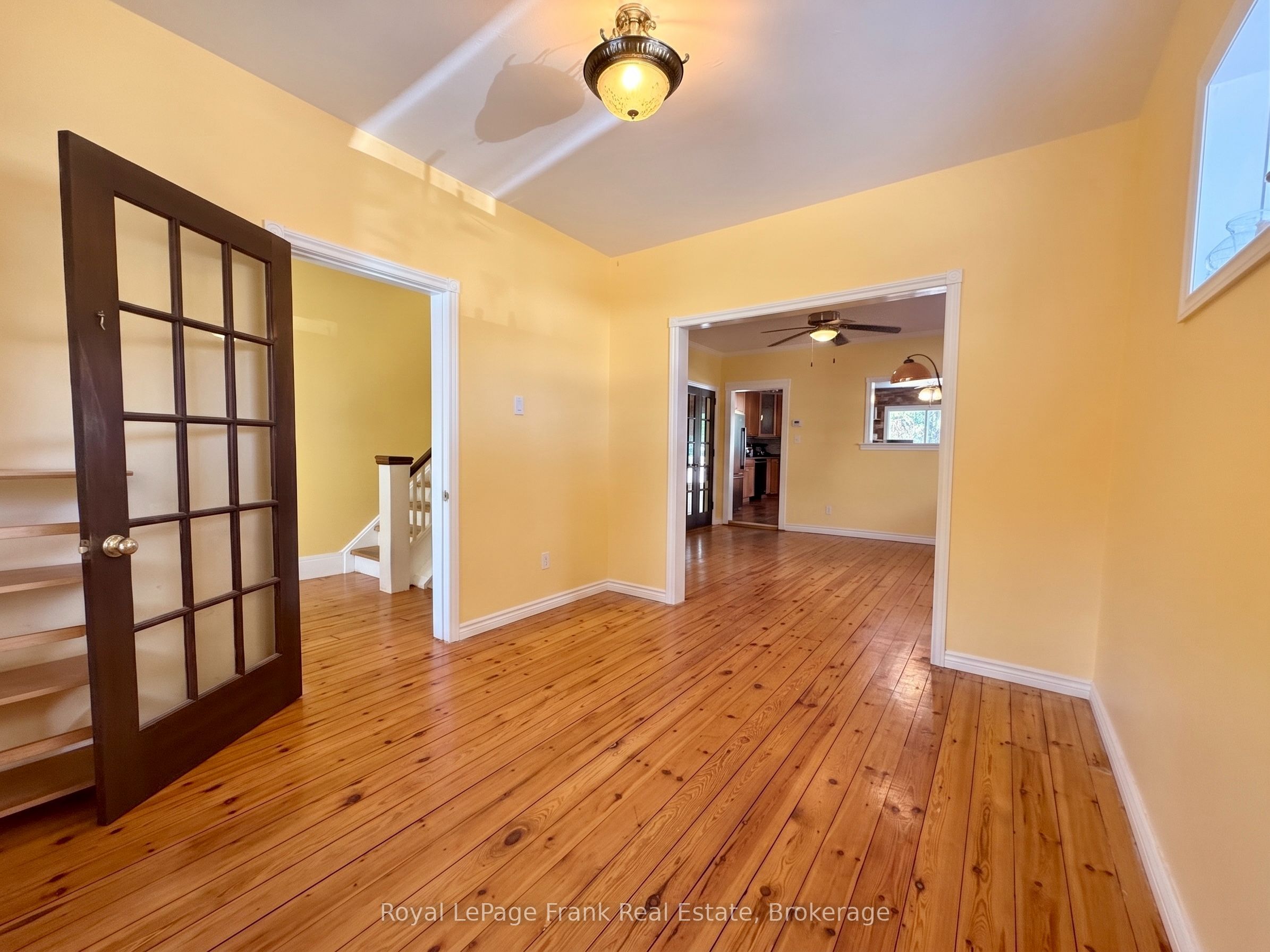 672 Romaine Street Property Photo 7