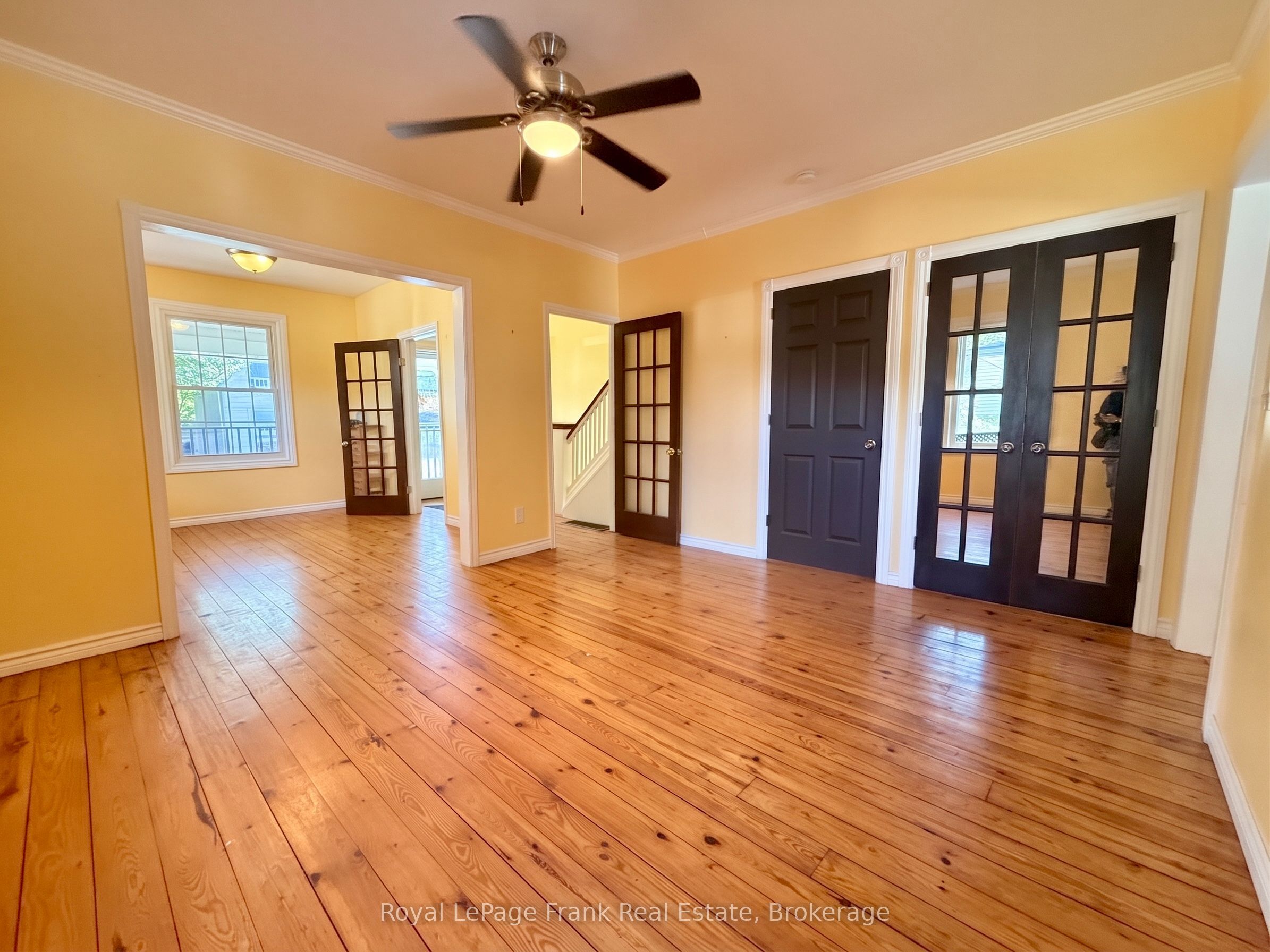 672 Romaine Street Property Photo 8