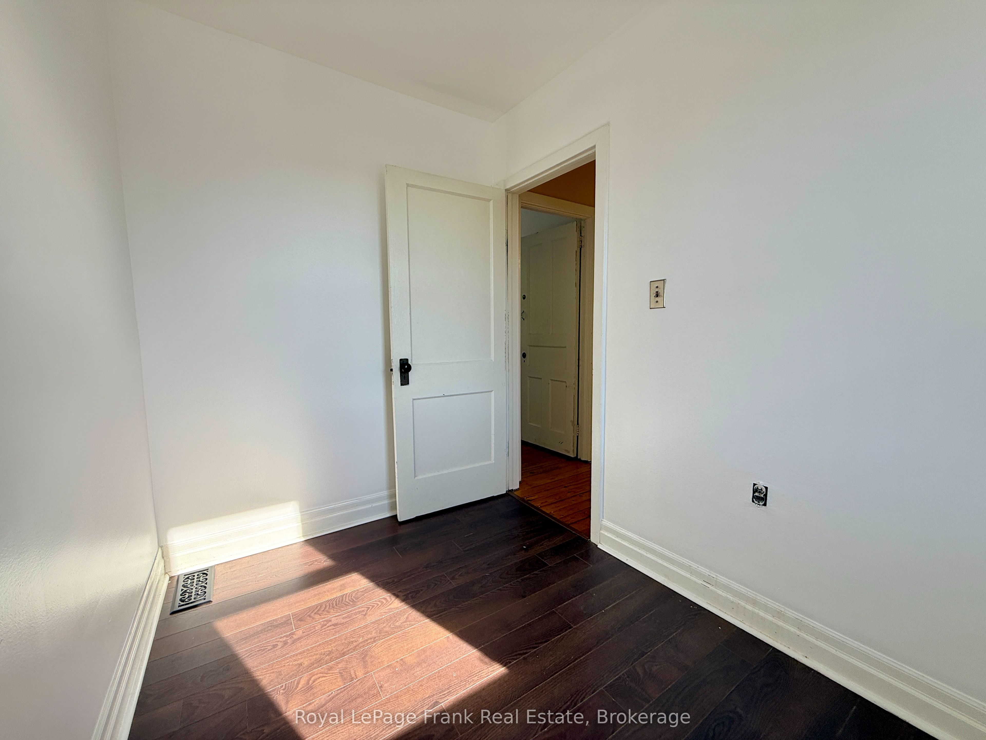 672 Romaine Street Property Photo 15