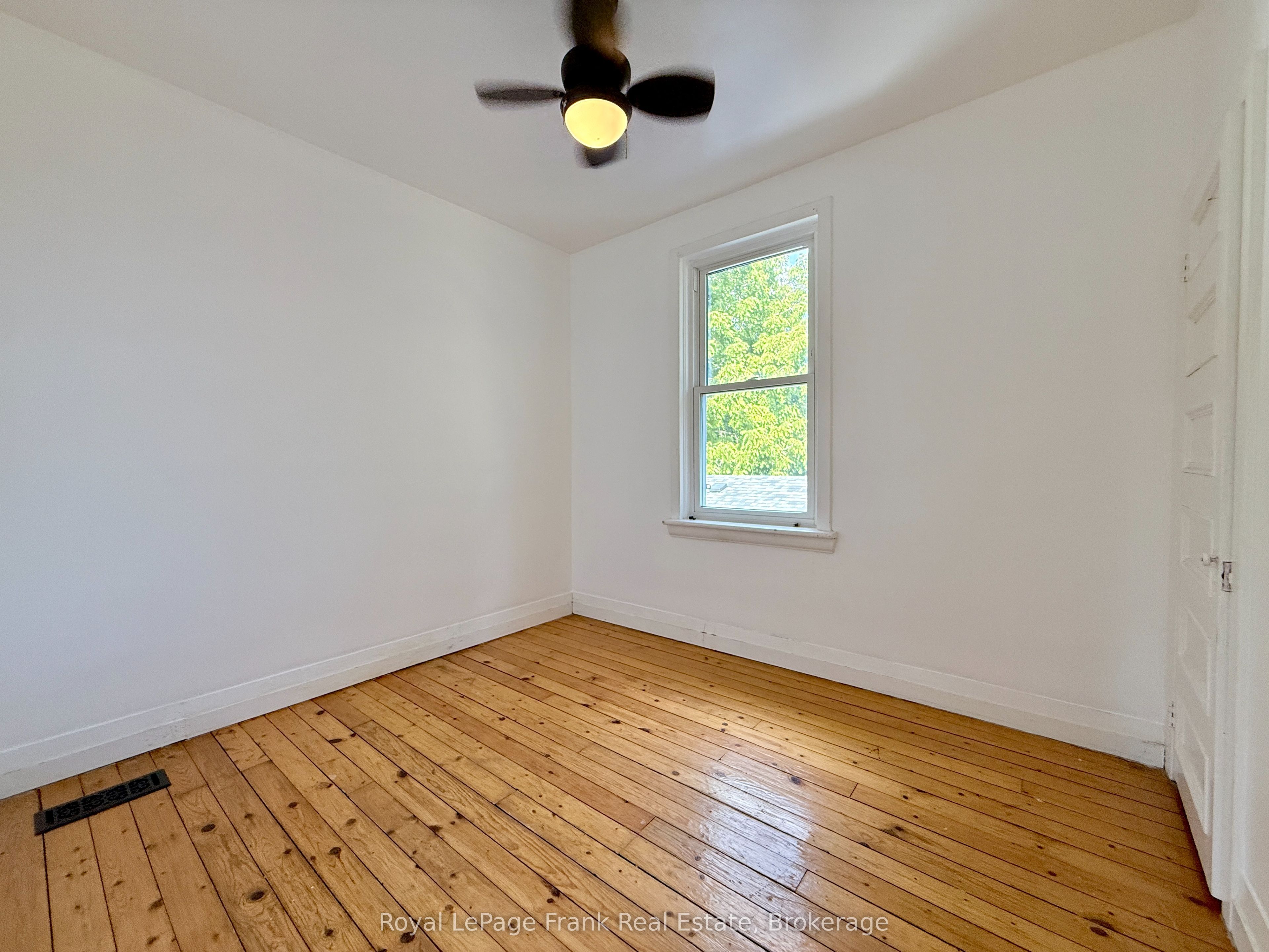 672 Romaine Street Property Photo 18