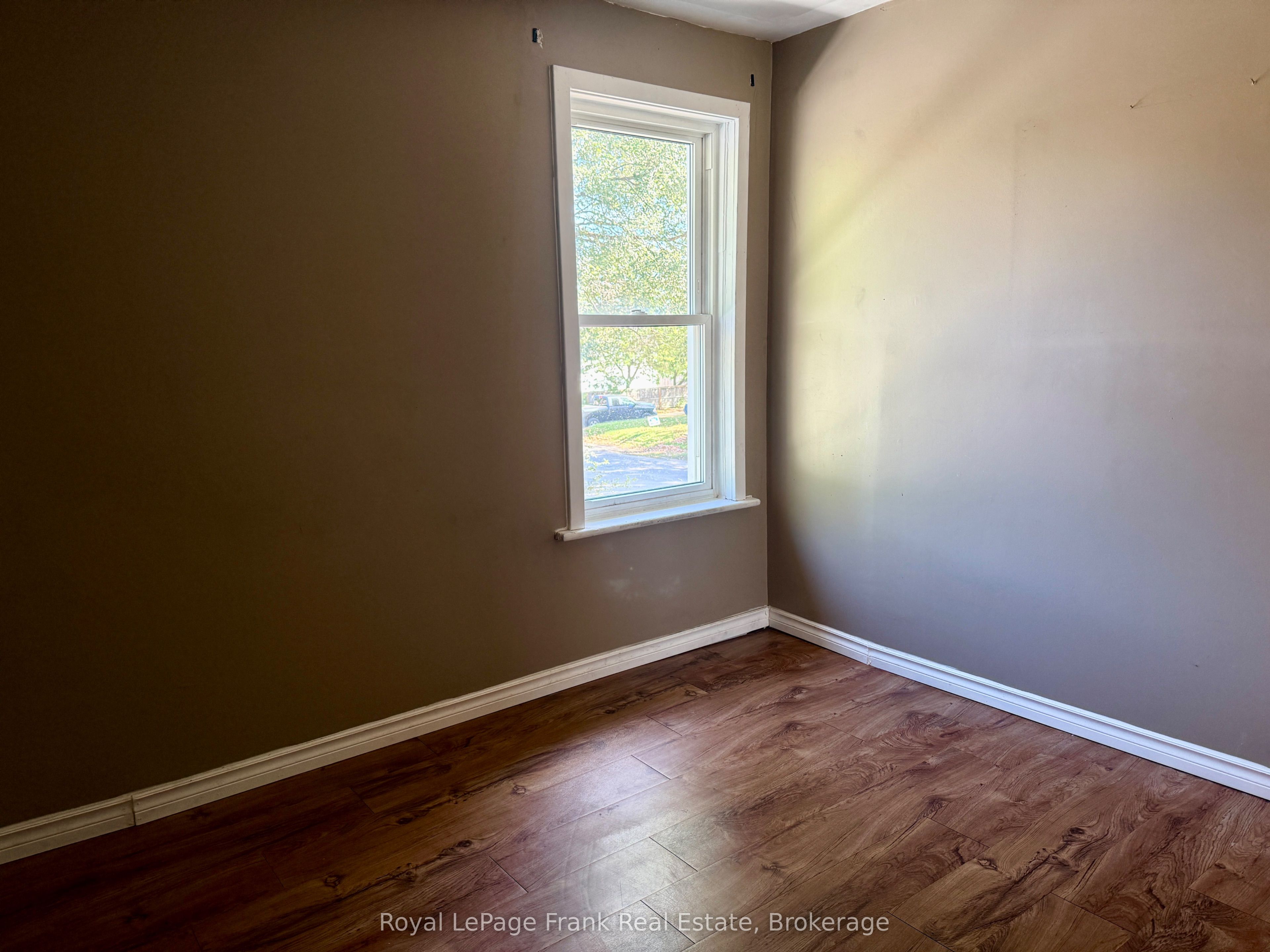672 Romaine Street Property Photo 23