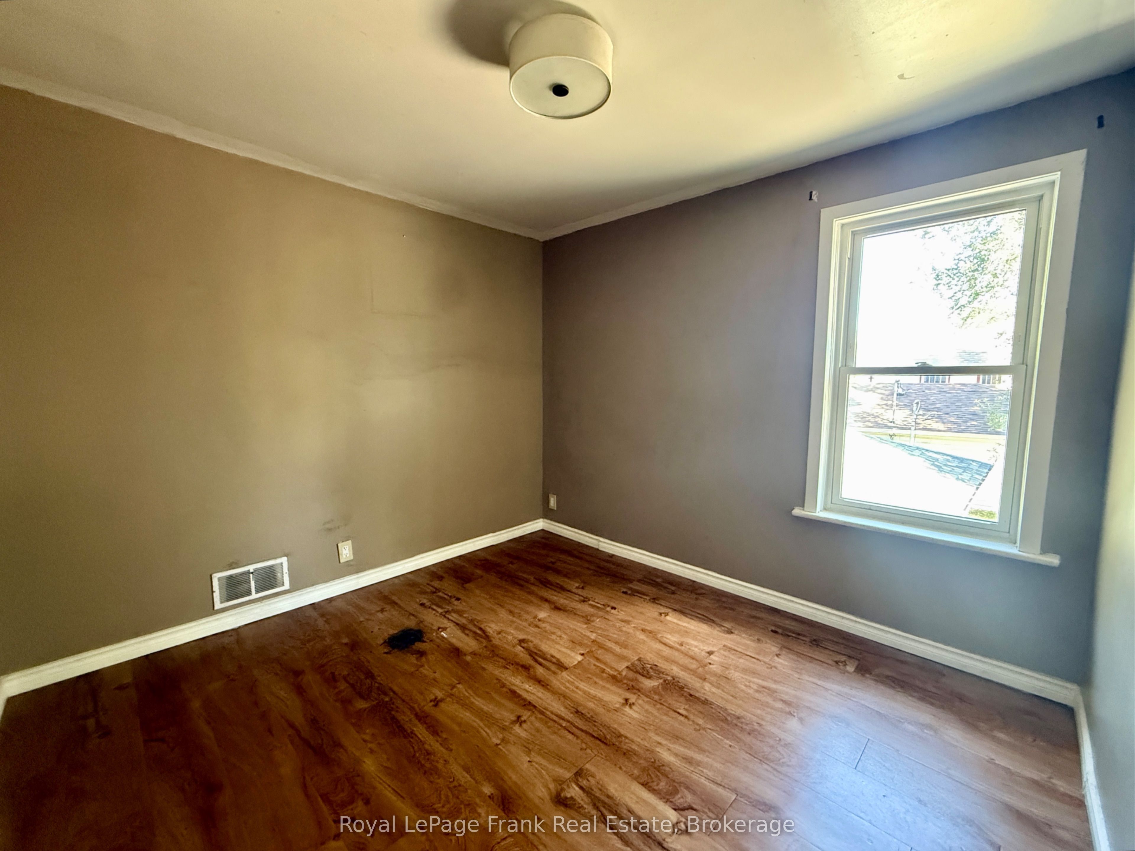 672 Romaine Street Property Photo 24
