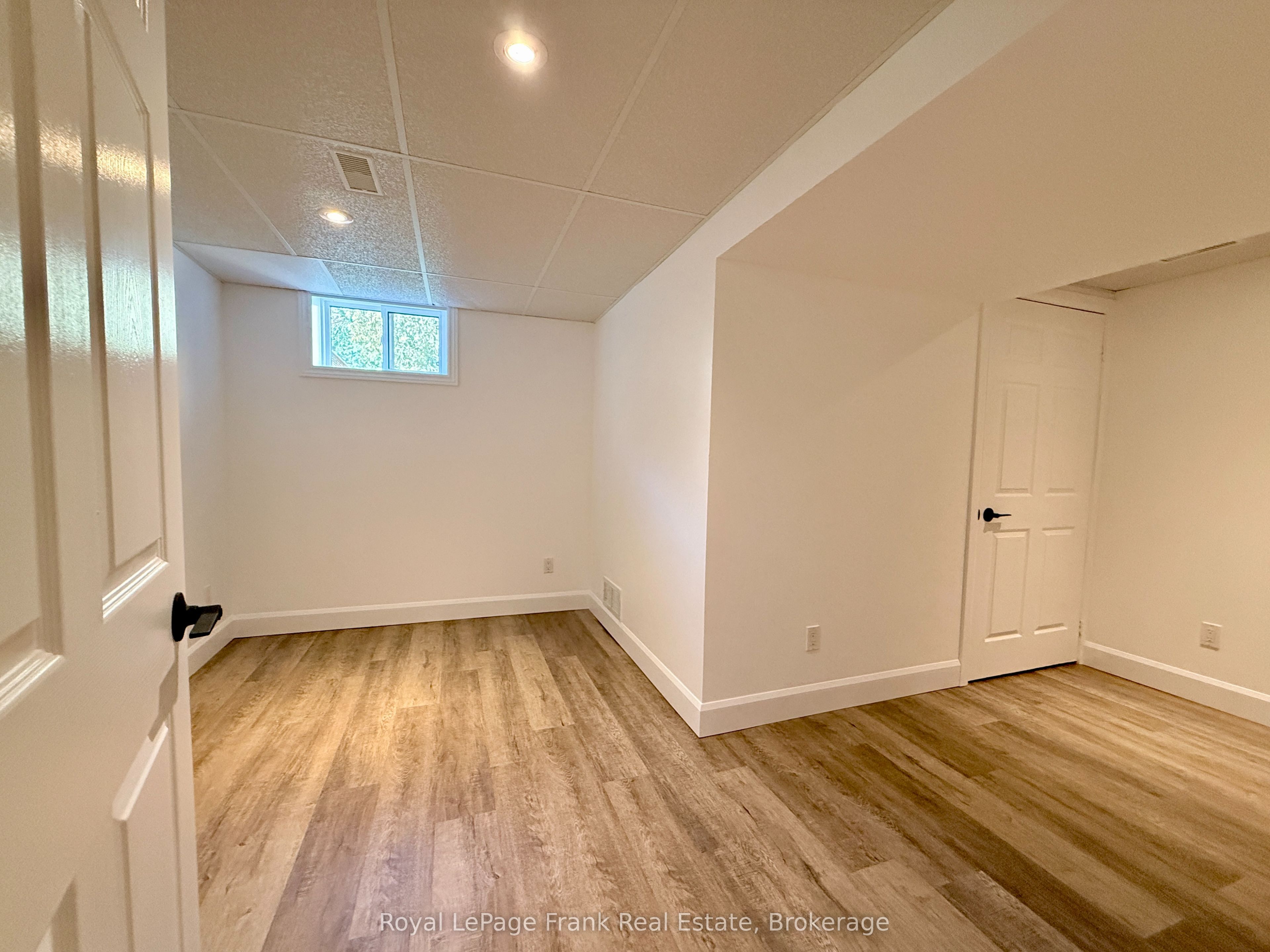 672 Romaine Street Property Photo 30