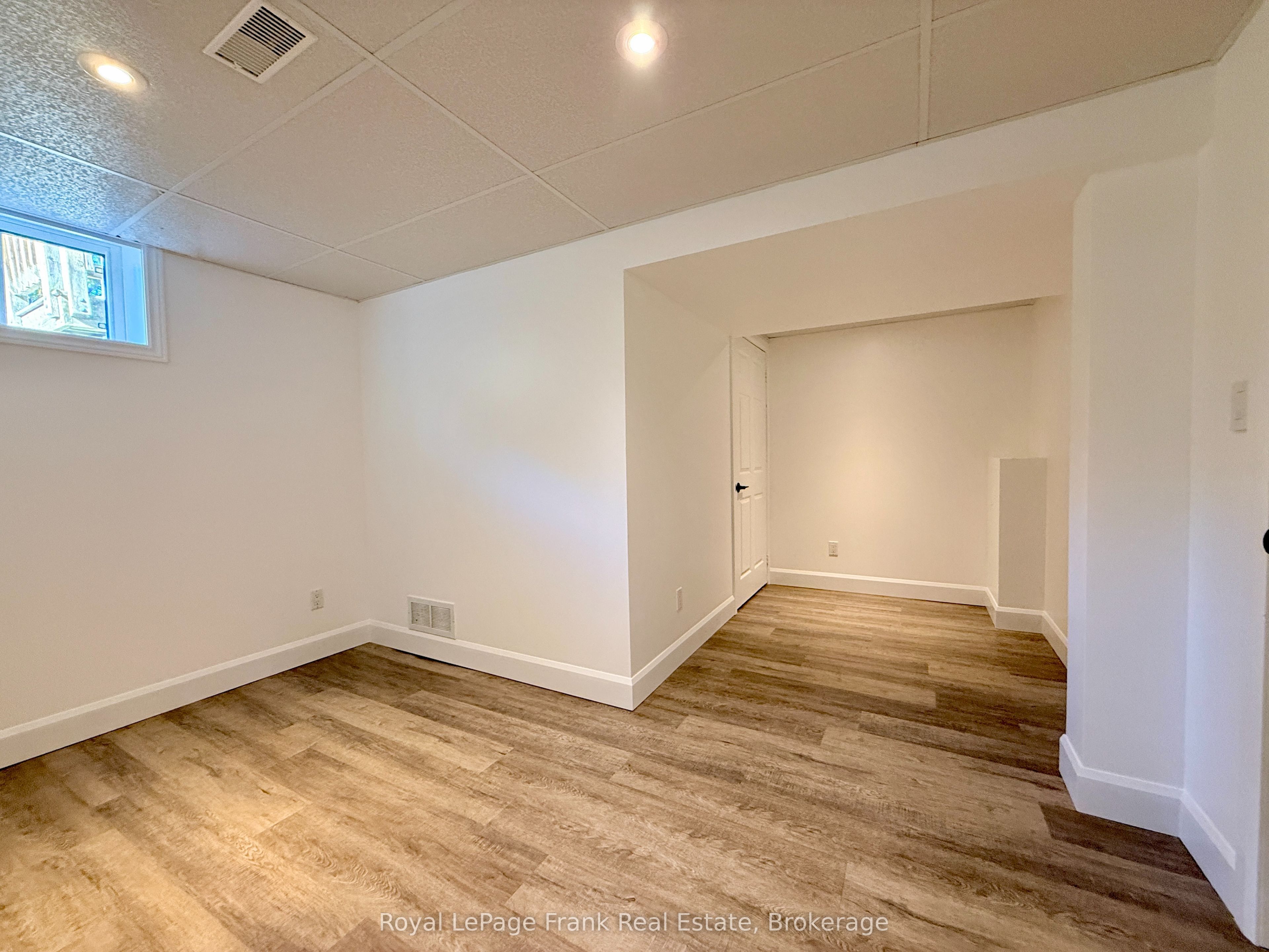 672 Romaine Street Property Photo 31