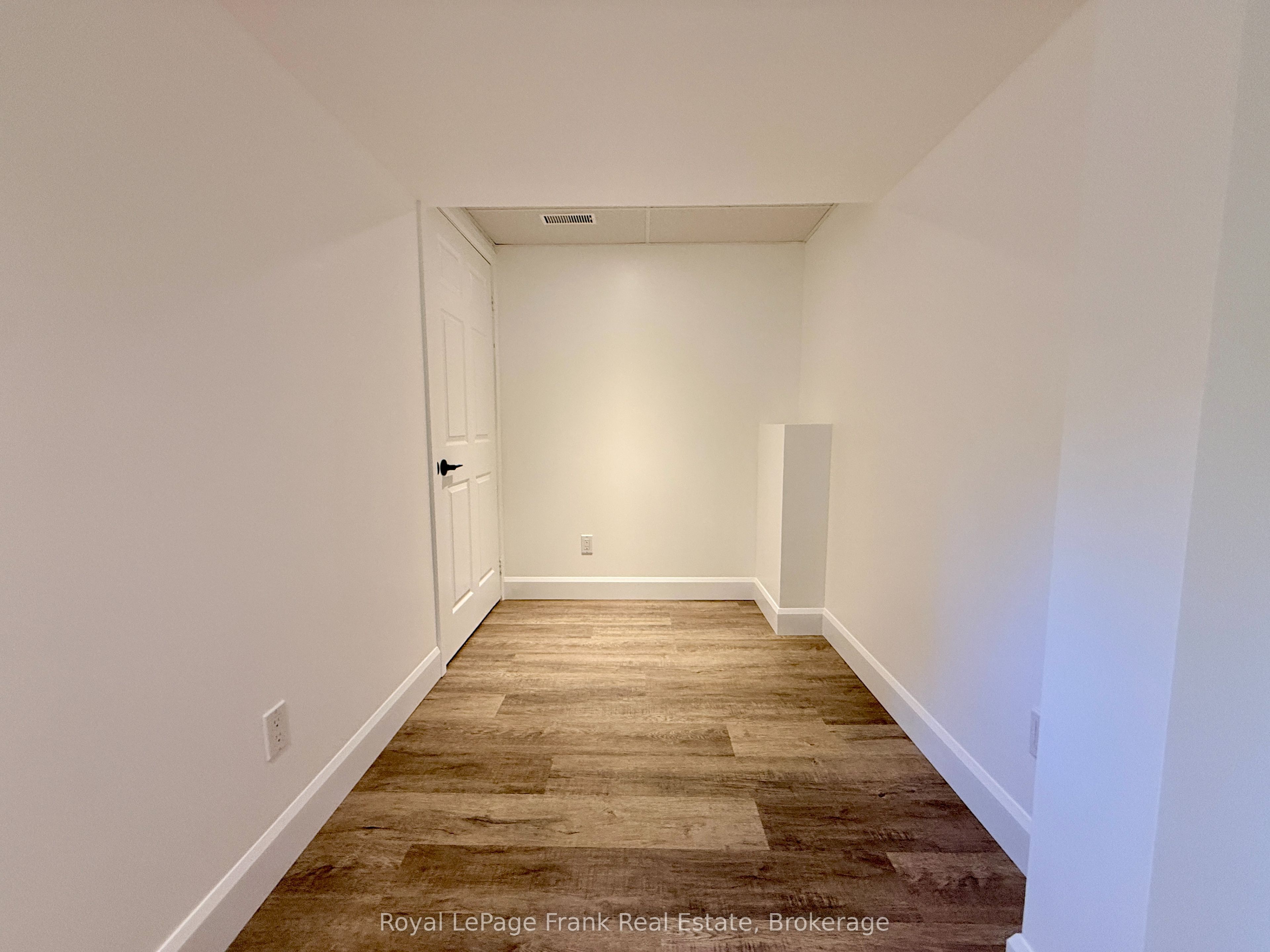 672 Romaine Street Property Photo 32