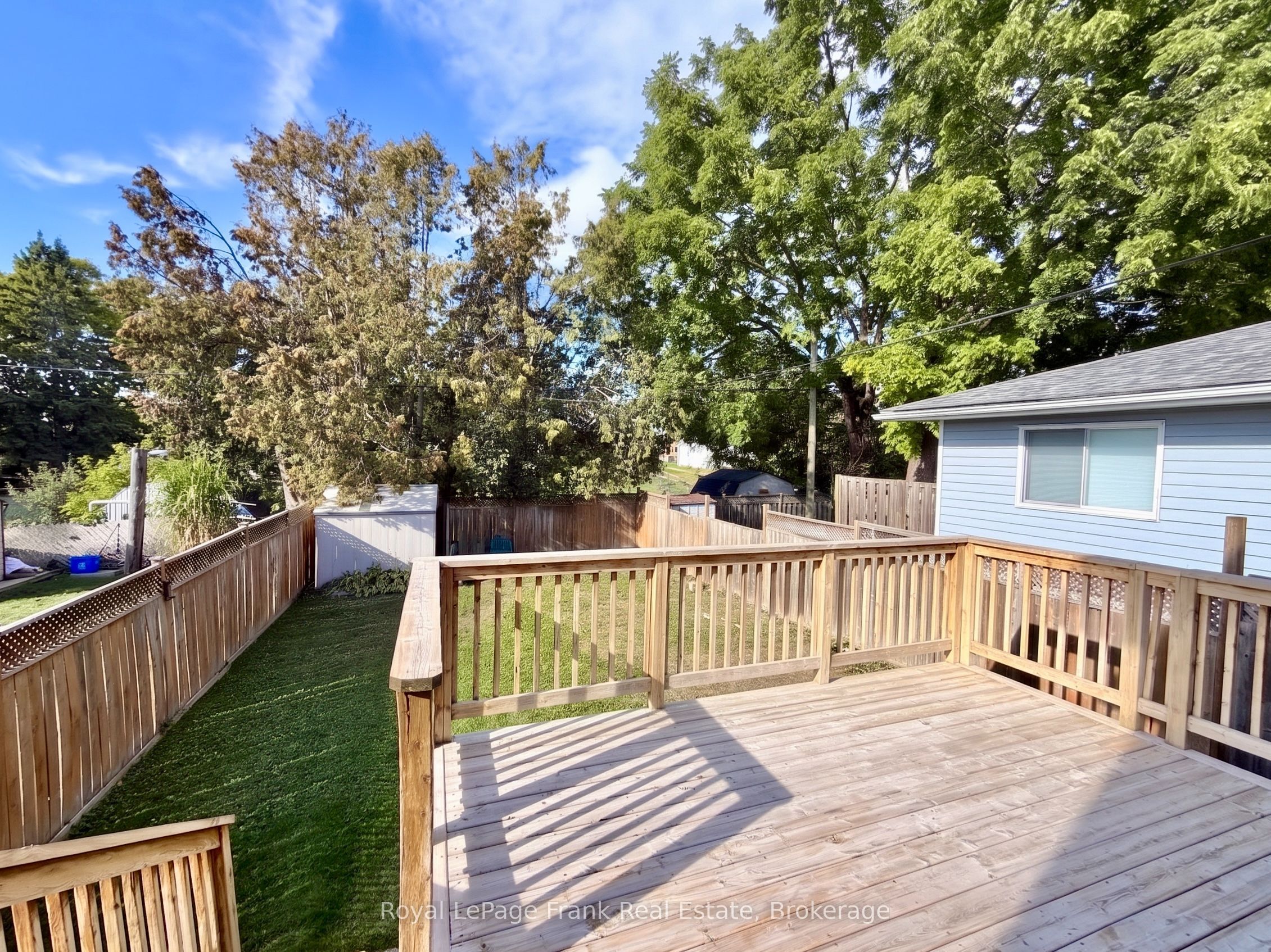 672 Romaine Street Property Photo 33