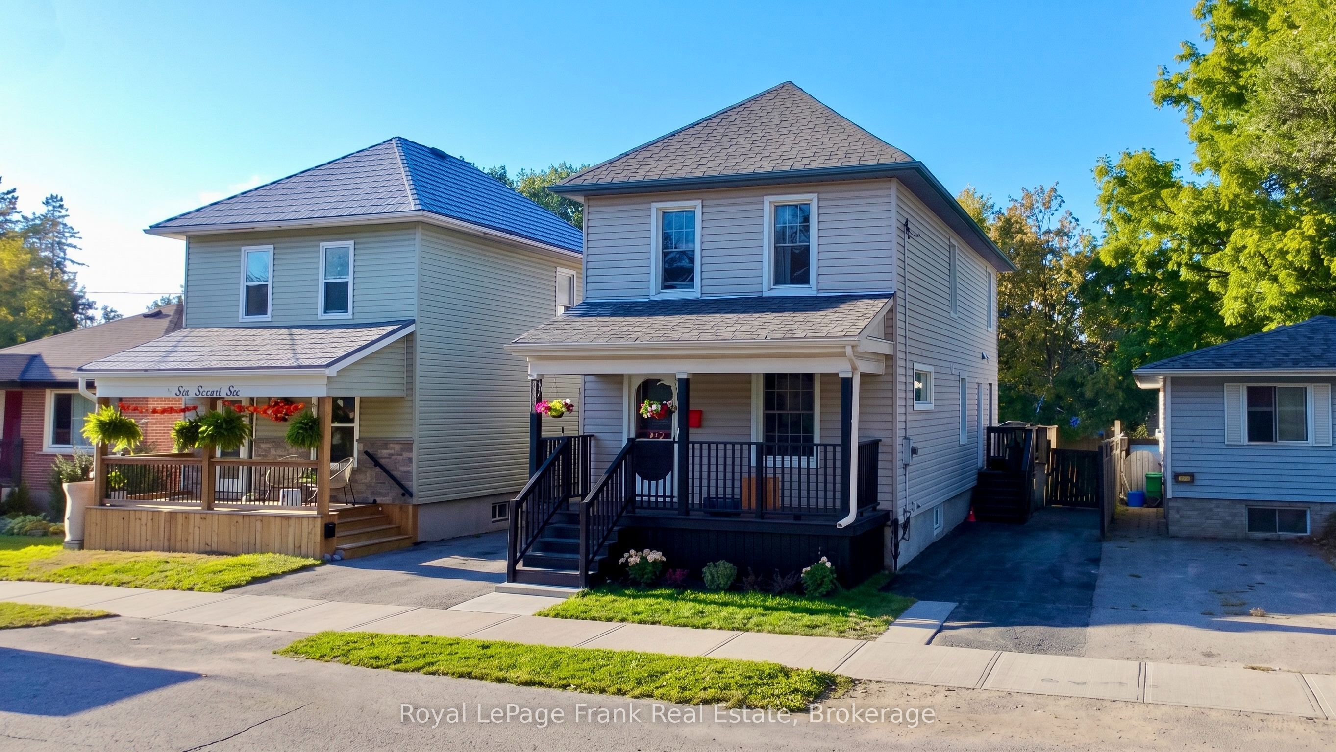 672 Romaine Street Property Photo 34