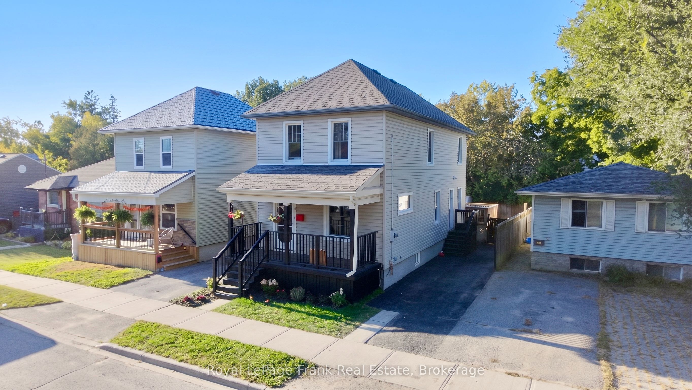 672 Romaine Street Property Photo 35