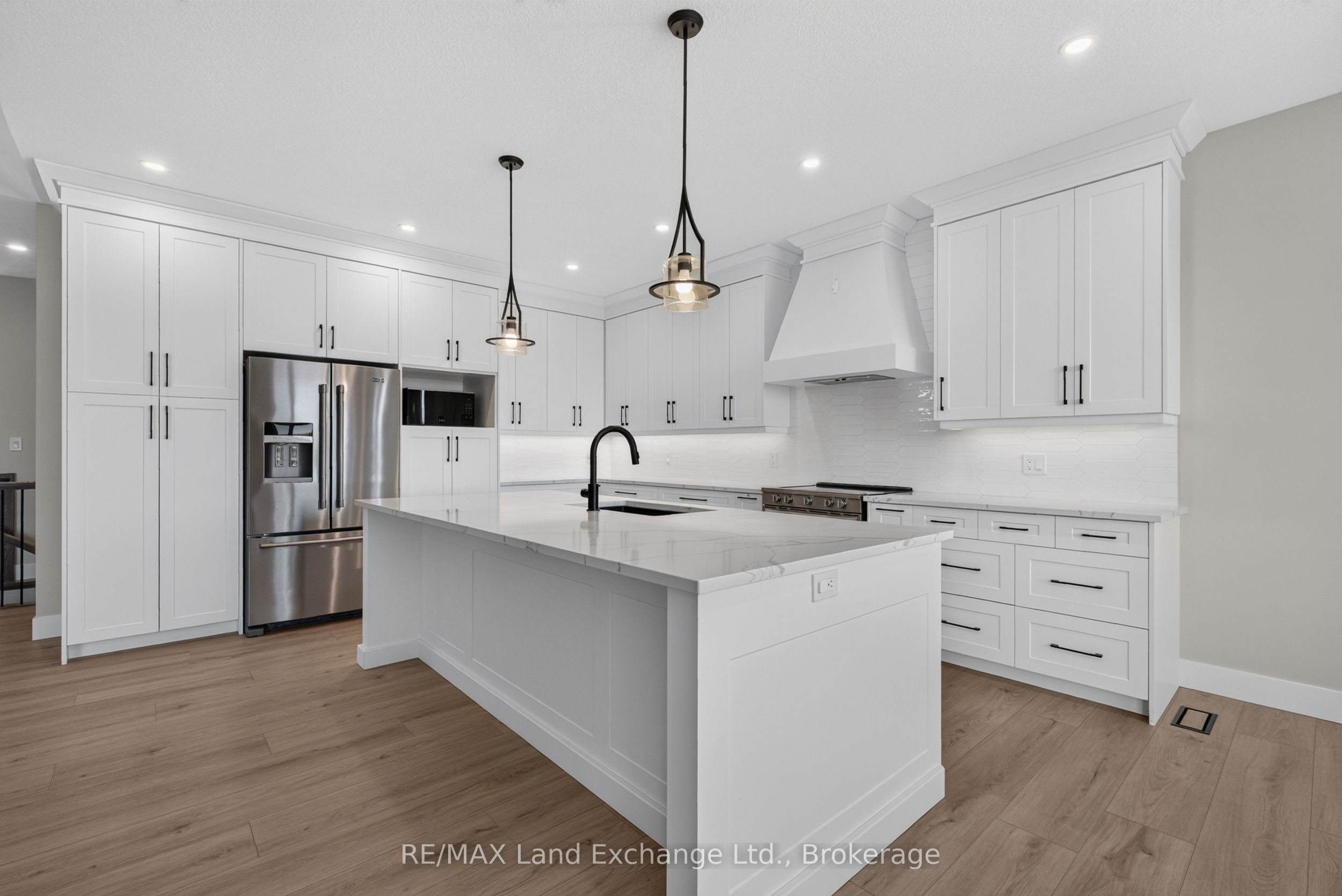48 Mctavish Crescent Property Photo 8
