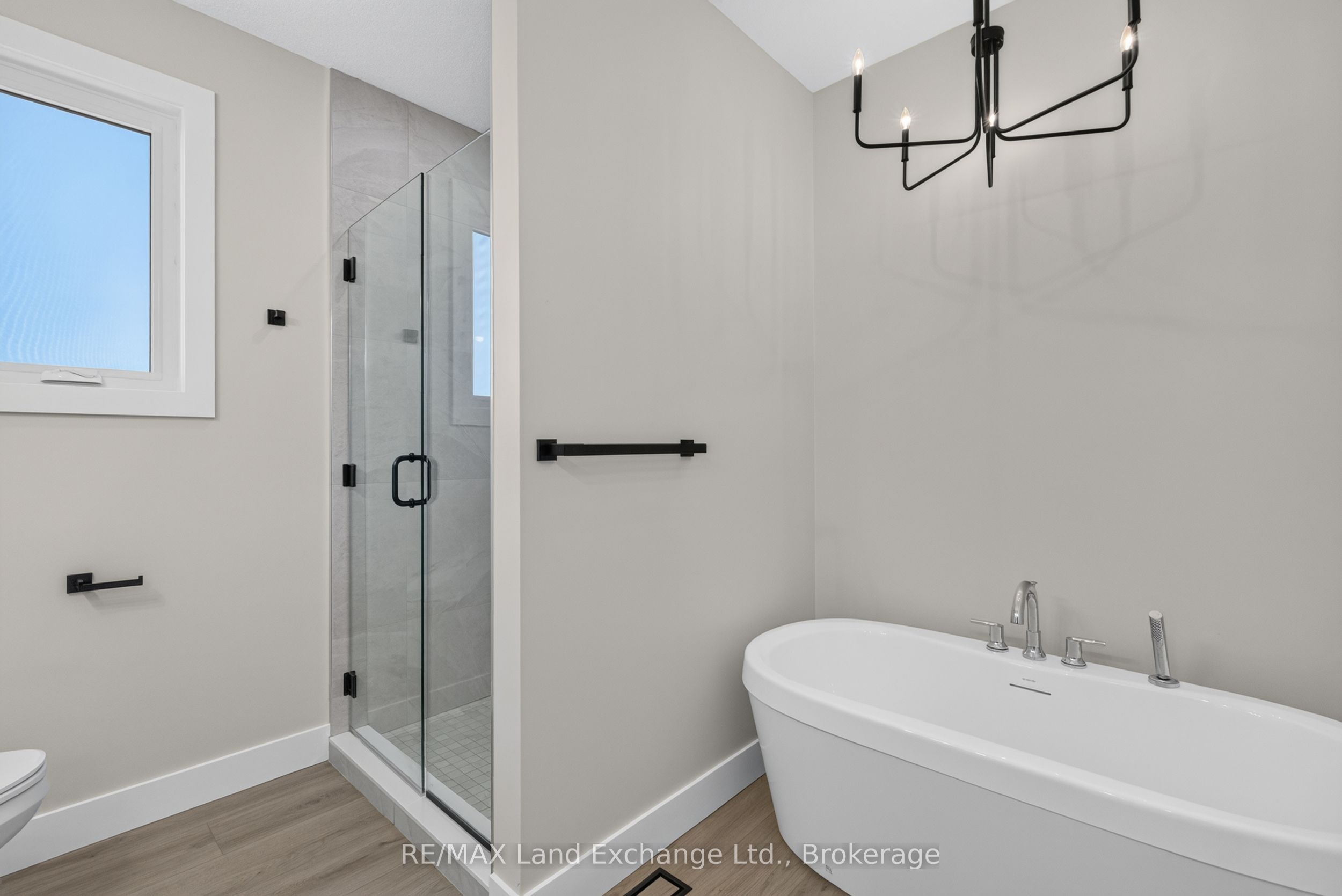48 Mctavish Crescent Property Photo 15