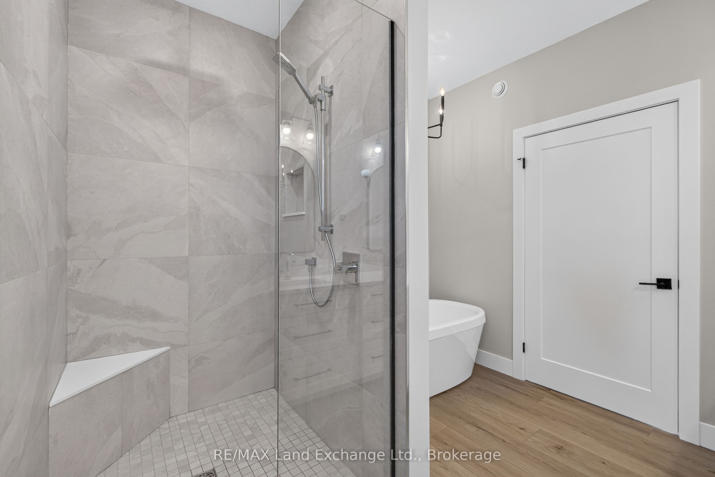 48 Mctavish Crescent Property Photo 16