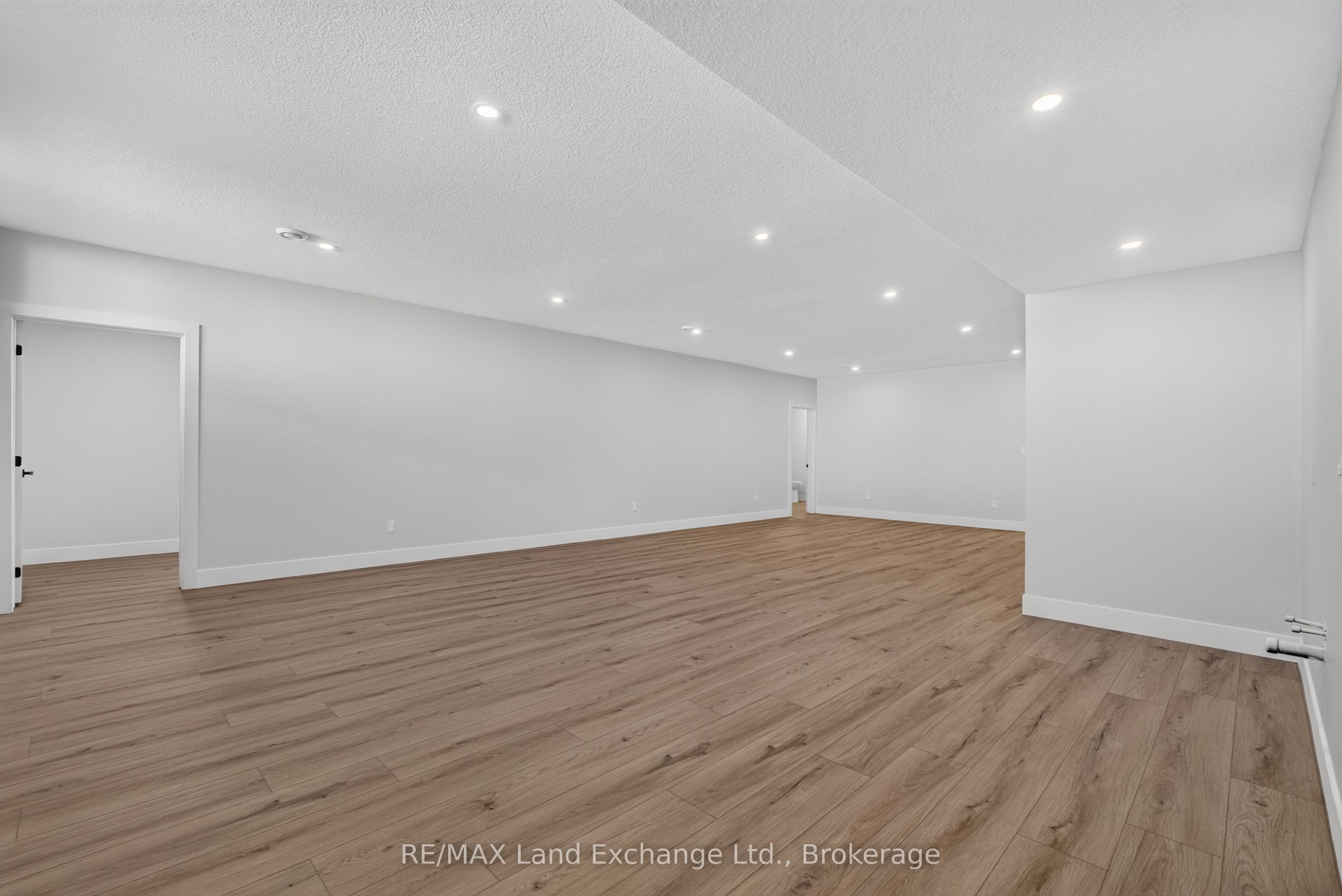 48 Mctavish Crescent Property Photo 26