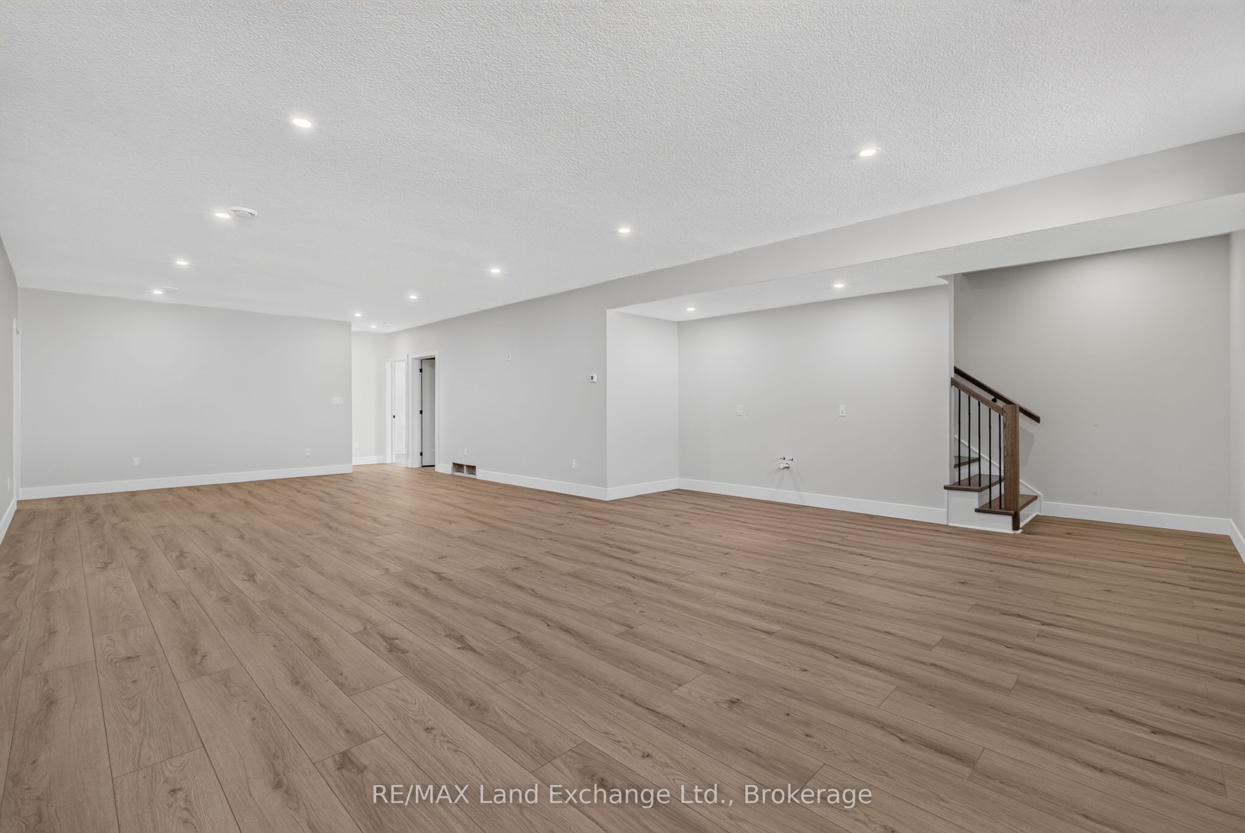 48 Mctavish Crescent Property Photo 27