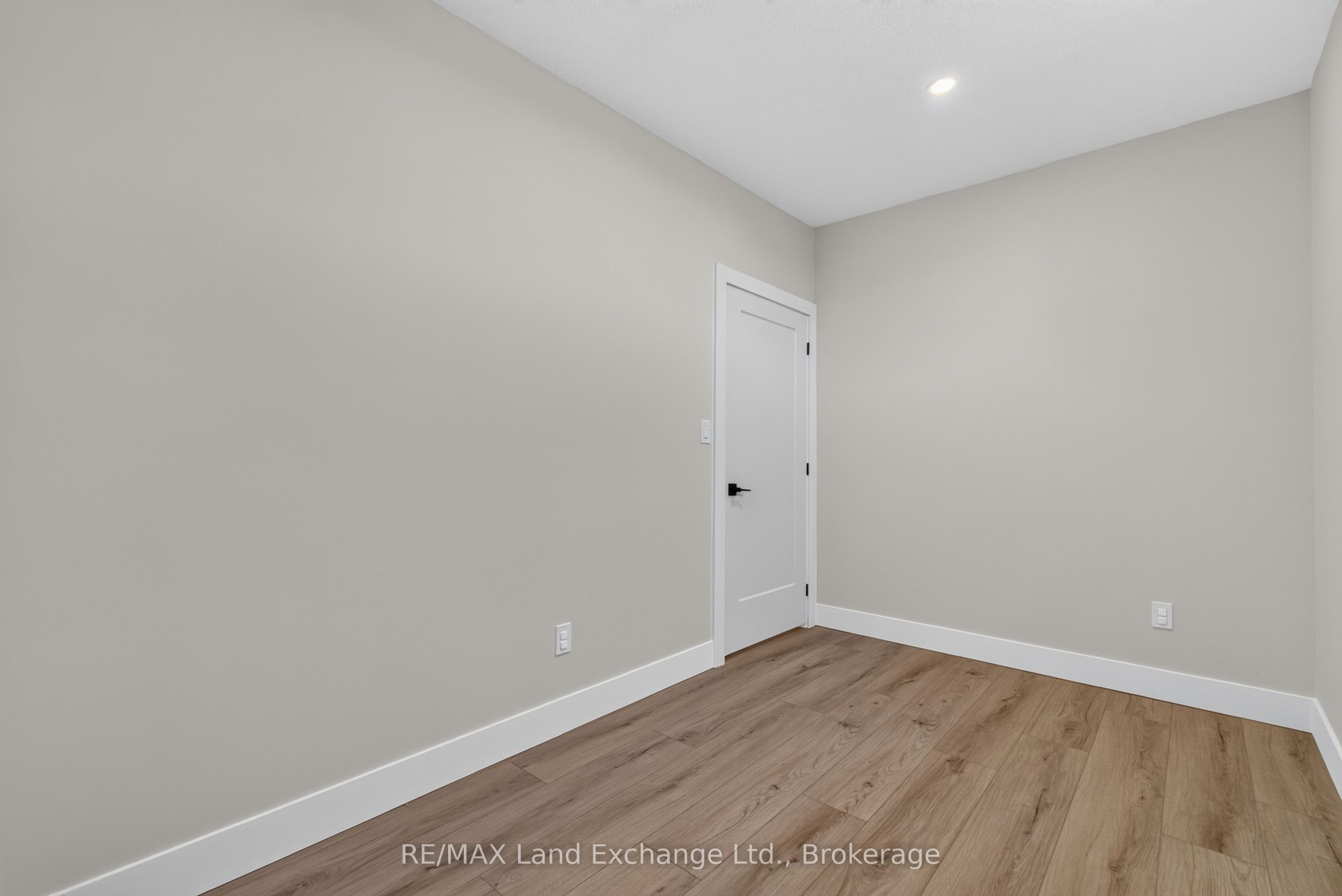 48 Mctavish Crescent Property Photo 29