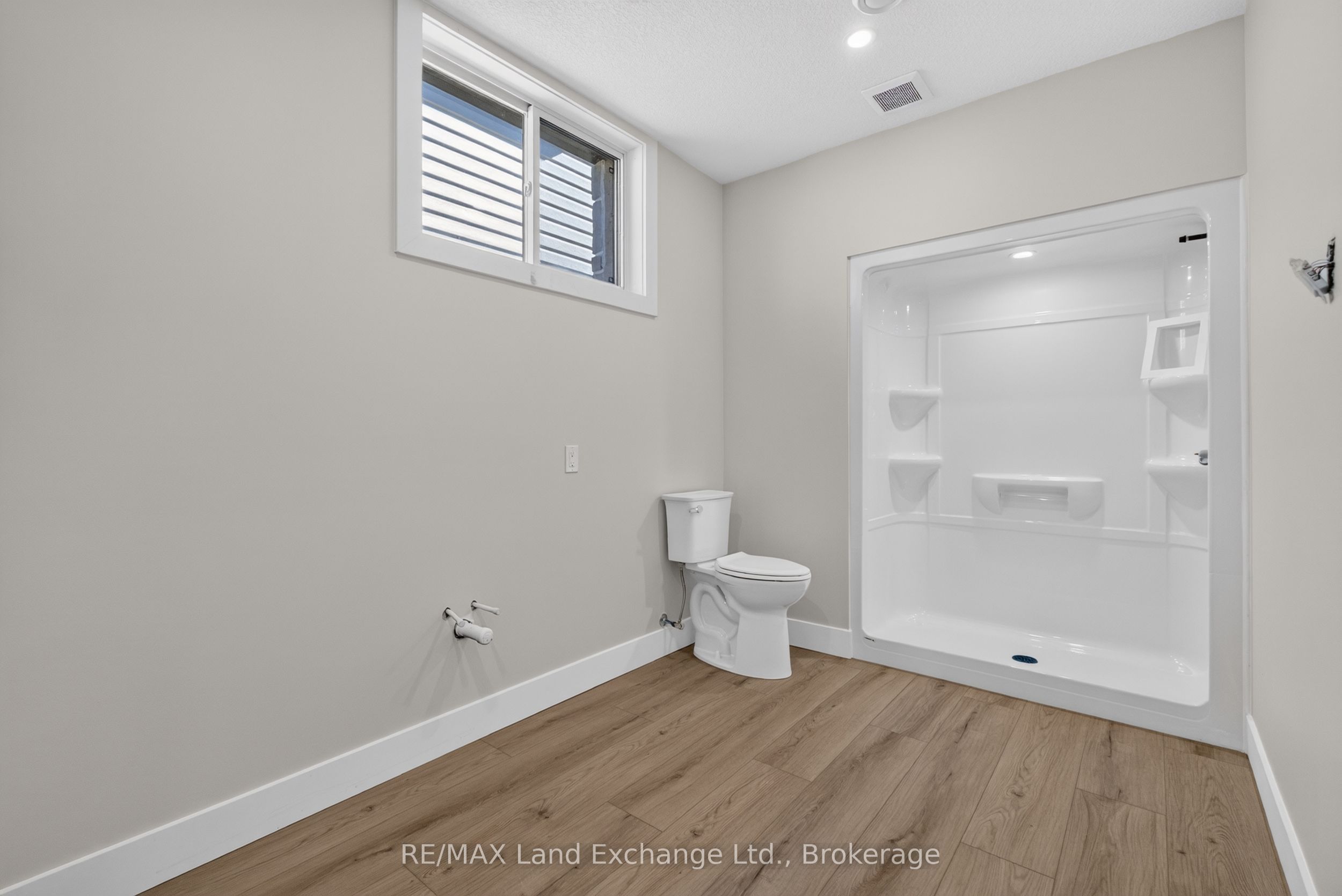 48 Mctavish Crescent Property Photo 30