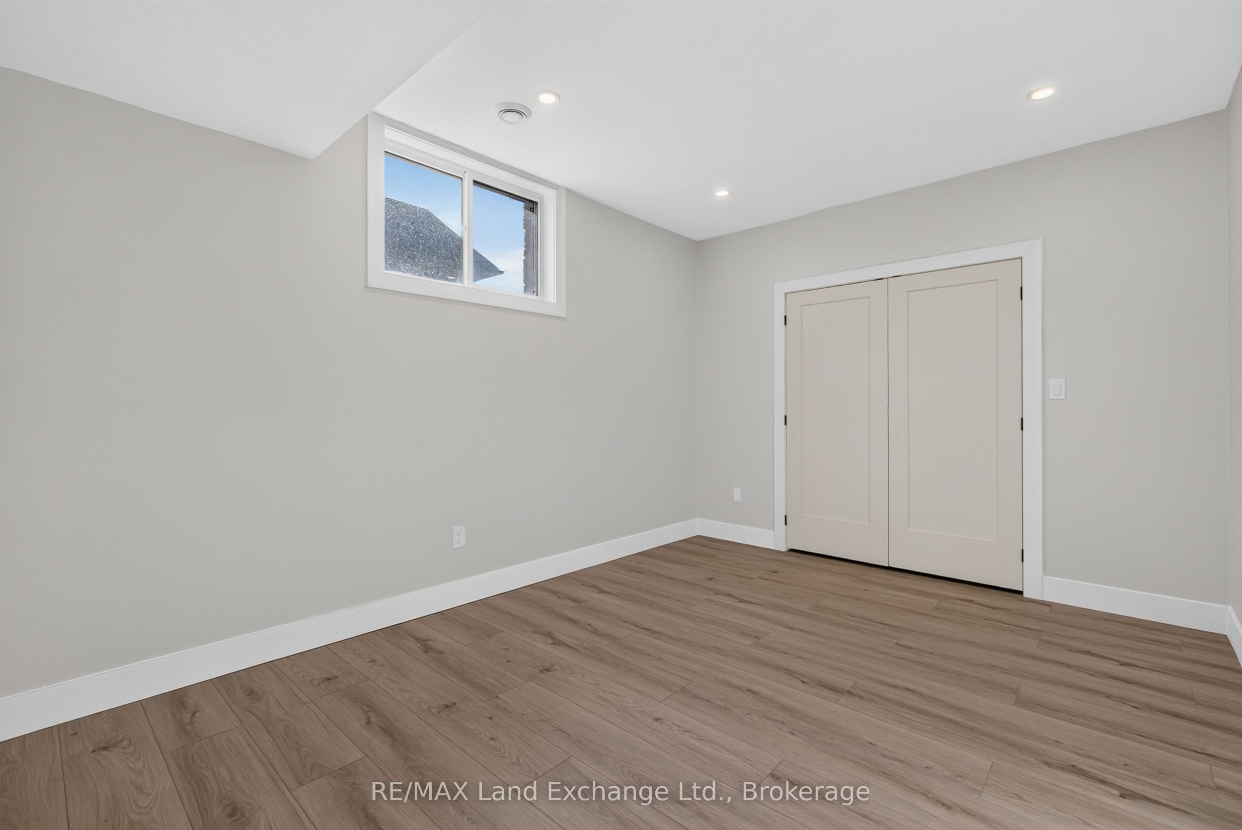 48 Mctavish Crescent Property Photo 34