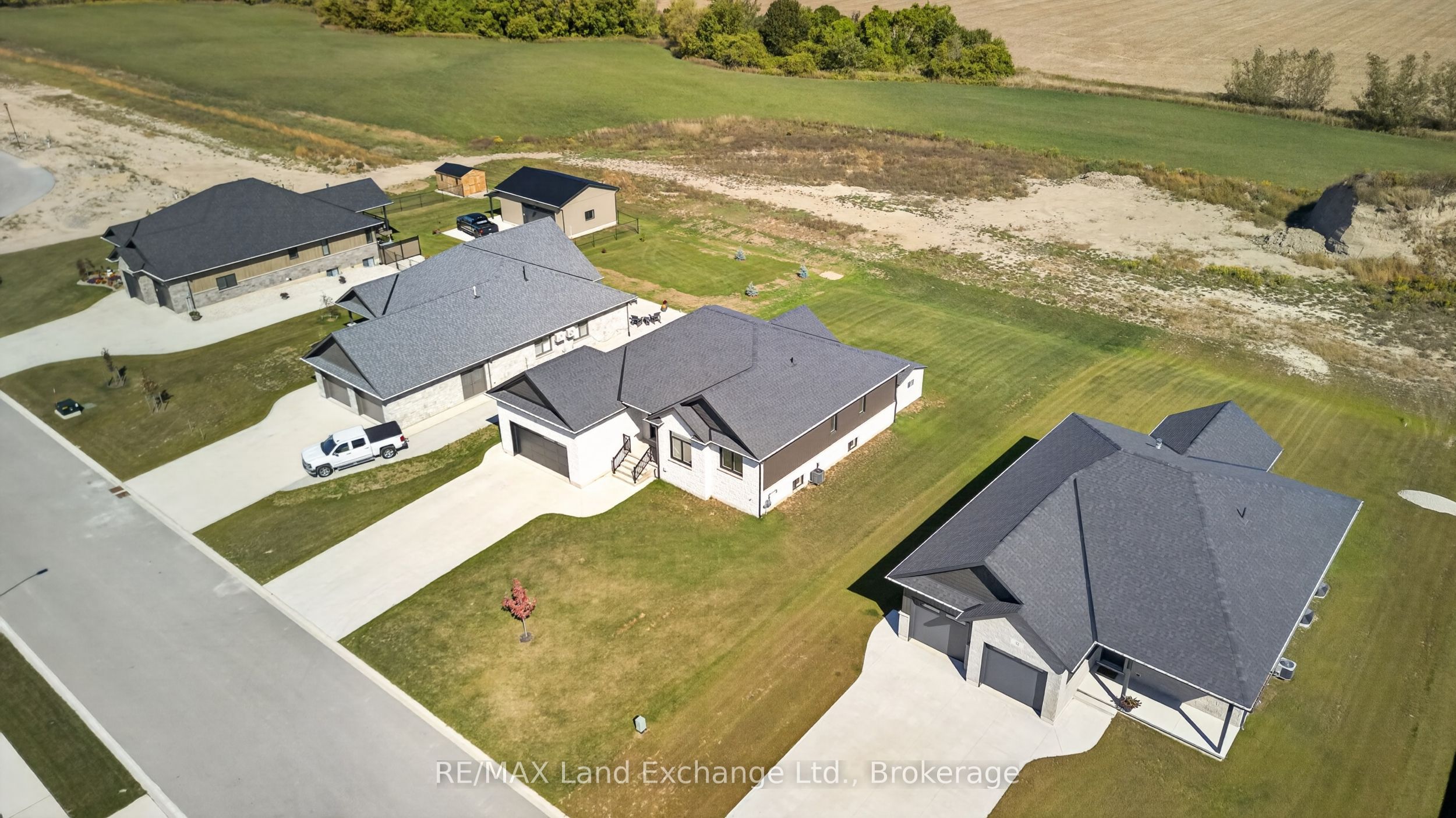 48 Mctavish Crescent Property Photo 45