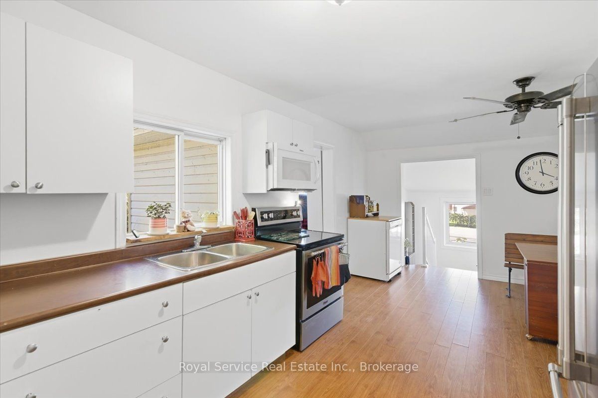 162 Paudash Street Property Photo 6