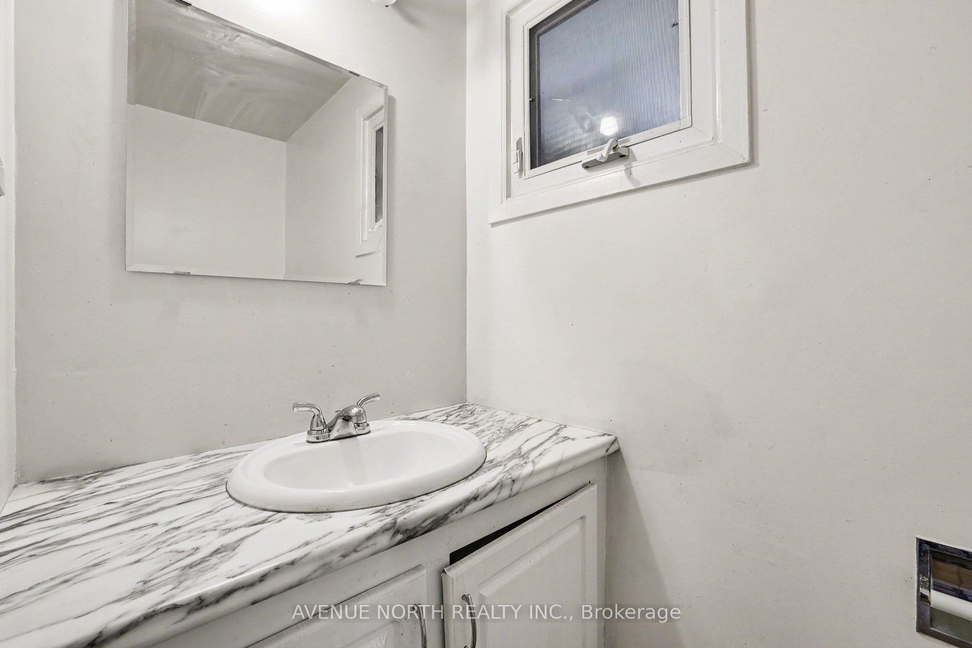 68 Downsview Crescent Property Photo 12