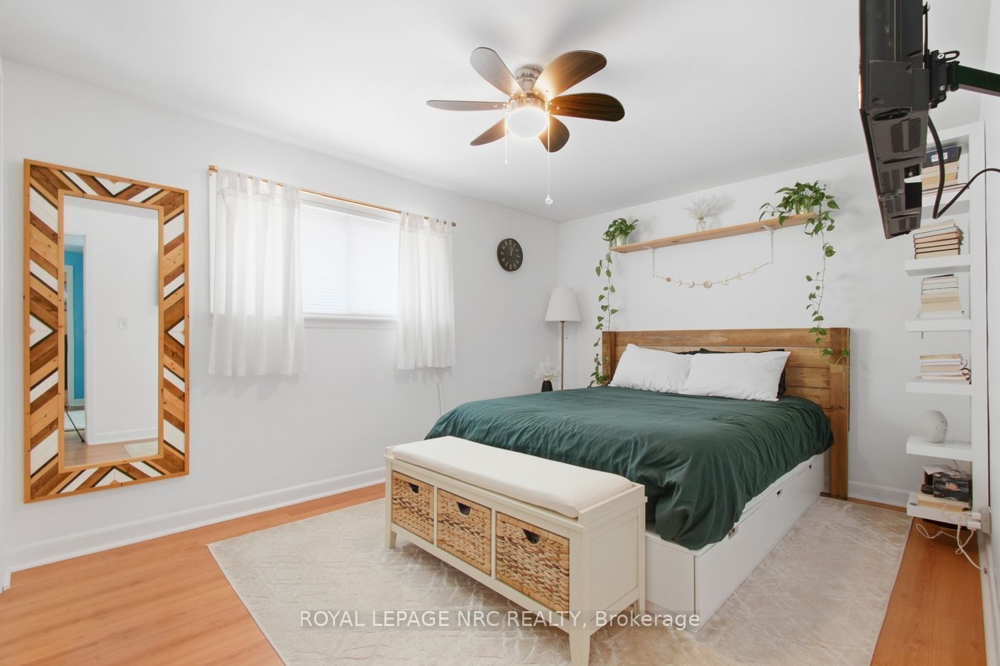 8031 Watson Street Property Photo 23
