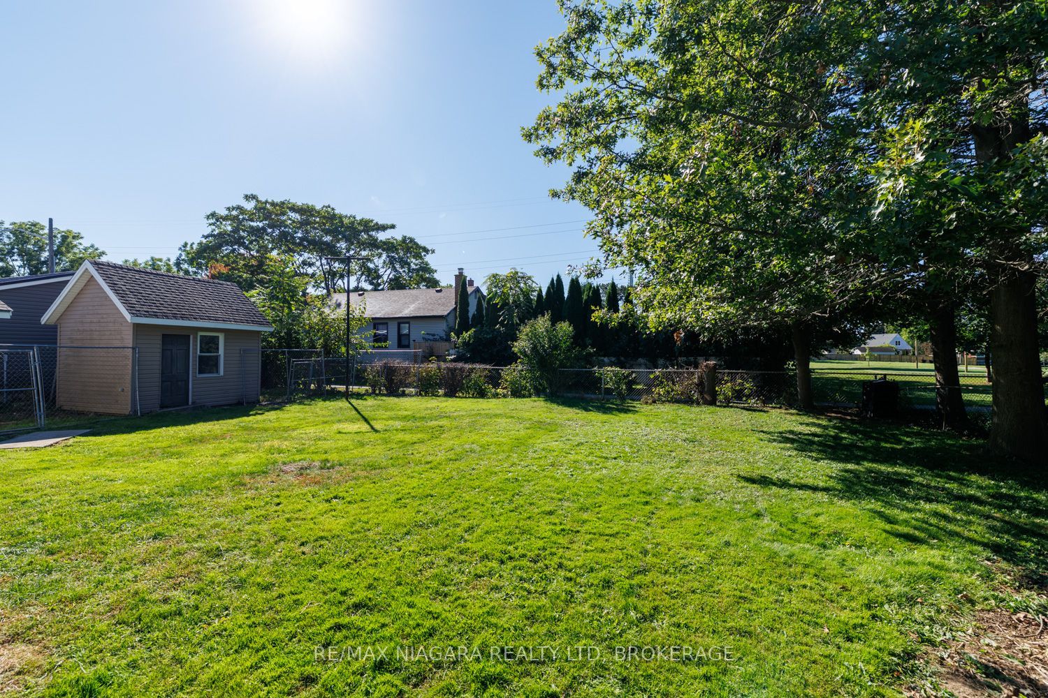 6424 Corwin Crescent Property Photo 4