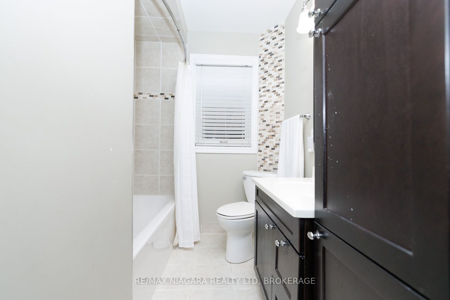 6424 Corwin Crescent Property Photo 21