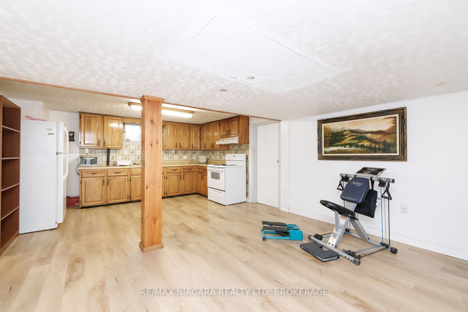 6424 Corwin Crescent Property Photo 26