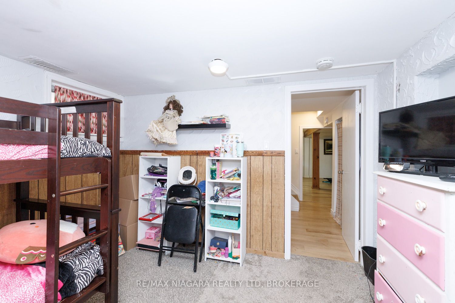6424 Corwin Crescent Property Photo 32