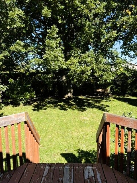 418 Bellevue Crescent Property Photo 20