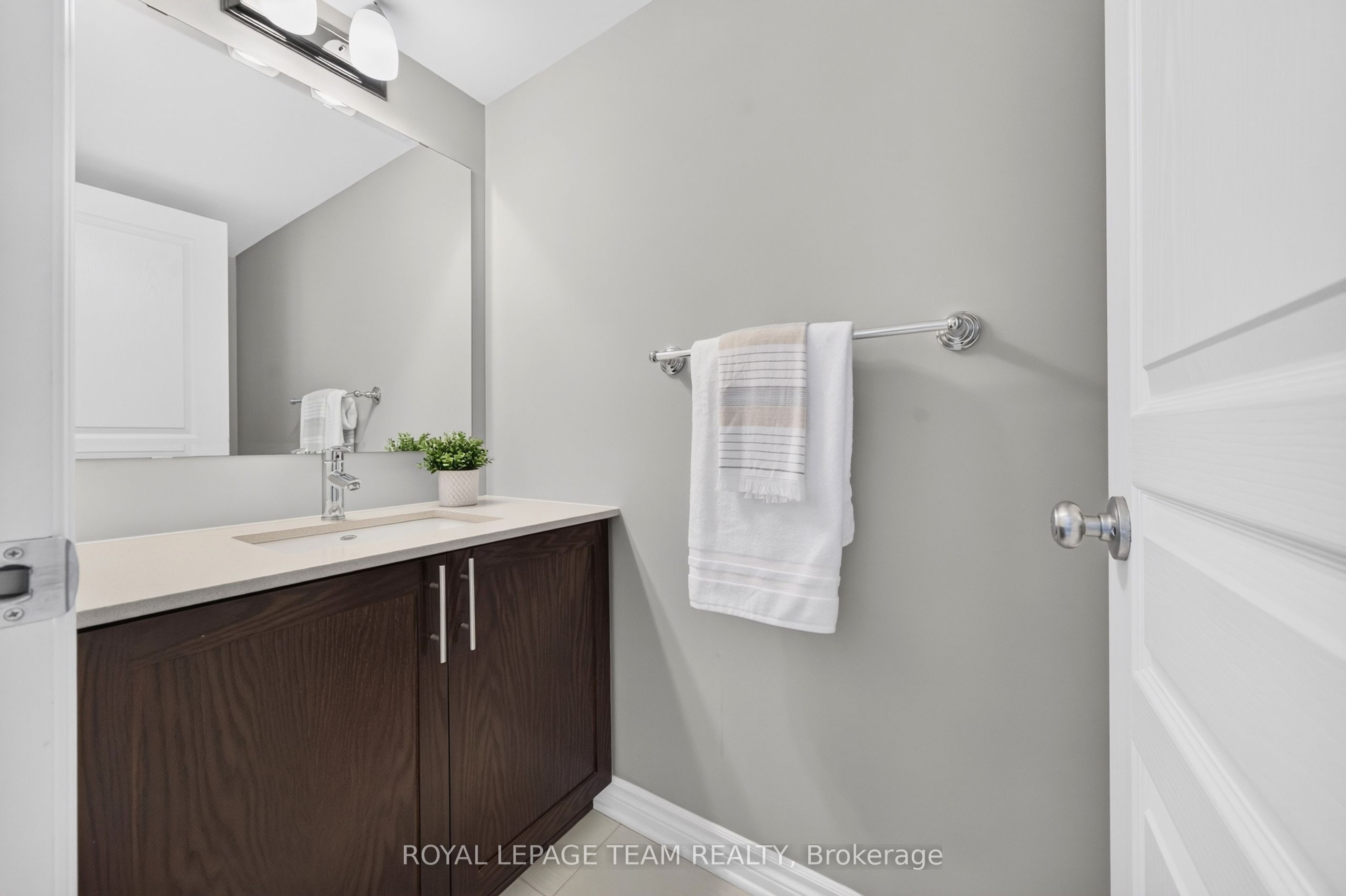 246 Leather Leaf Terrace Property Photo 8