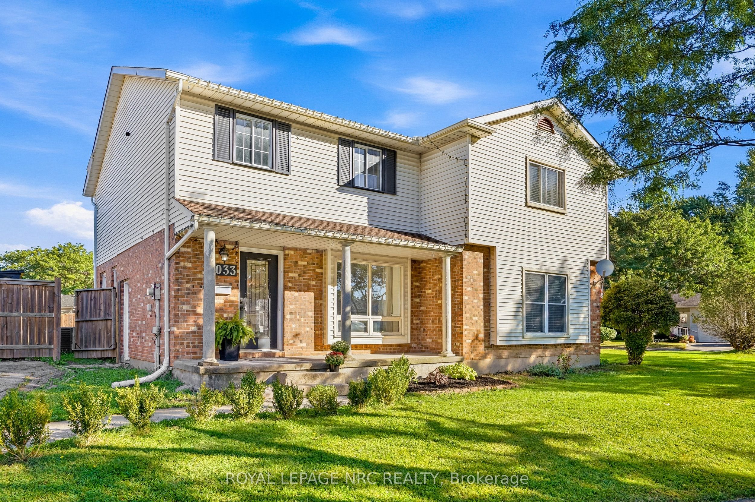 6033 Wildrose Crescent Property Photo 1