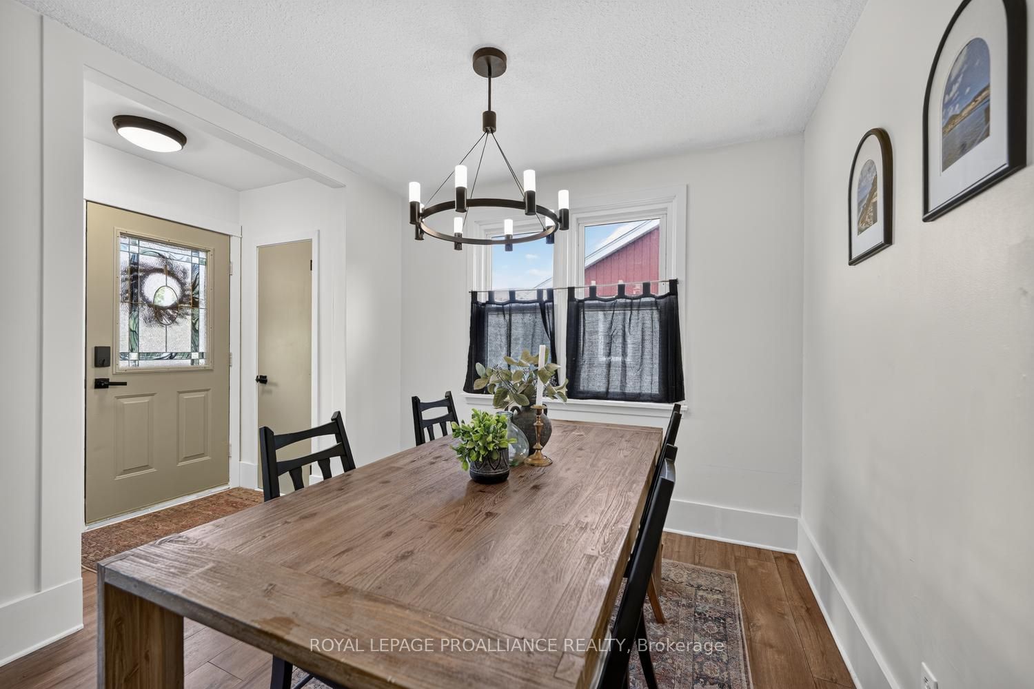 304 Oxford Avenue Property Photo 6