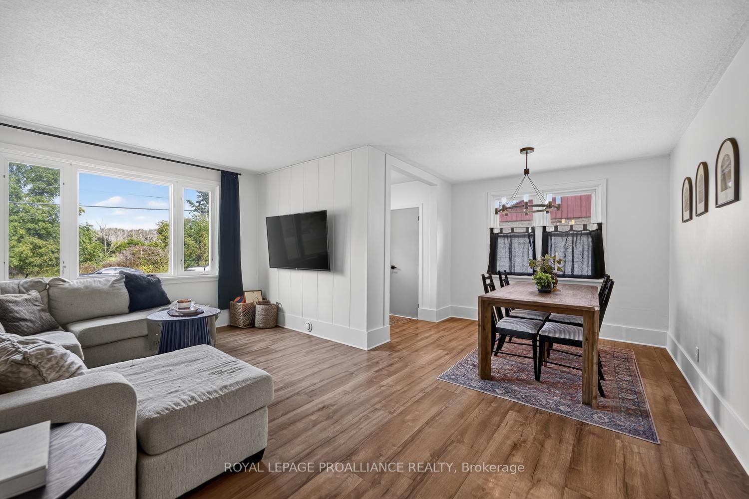 304 Oxford Avenue Property Photo 8